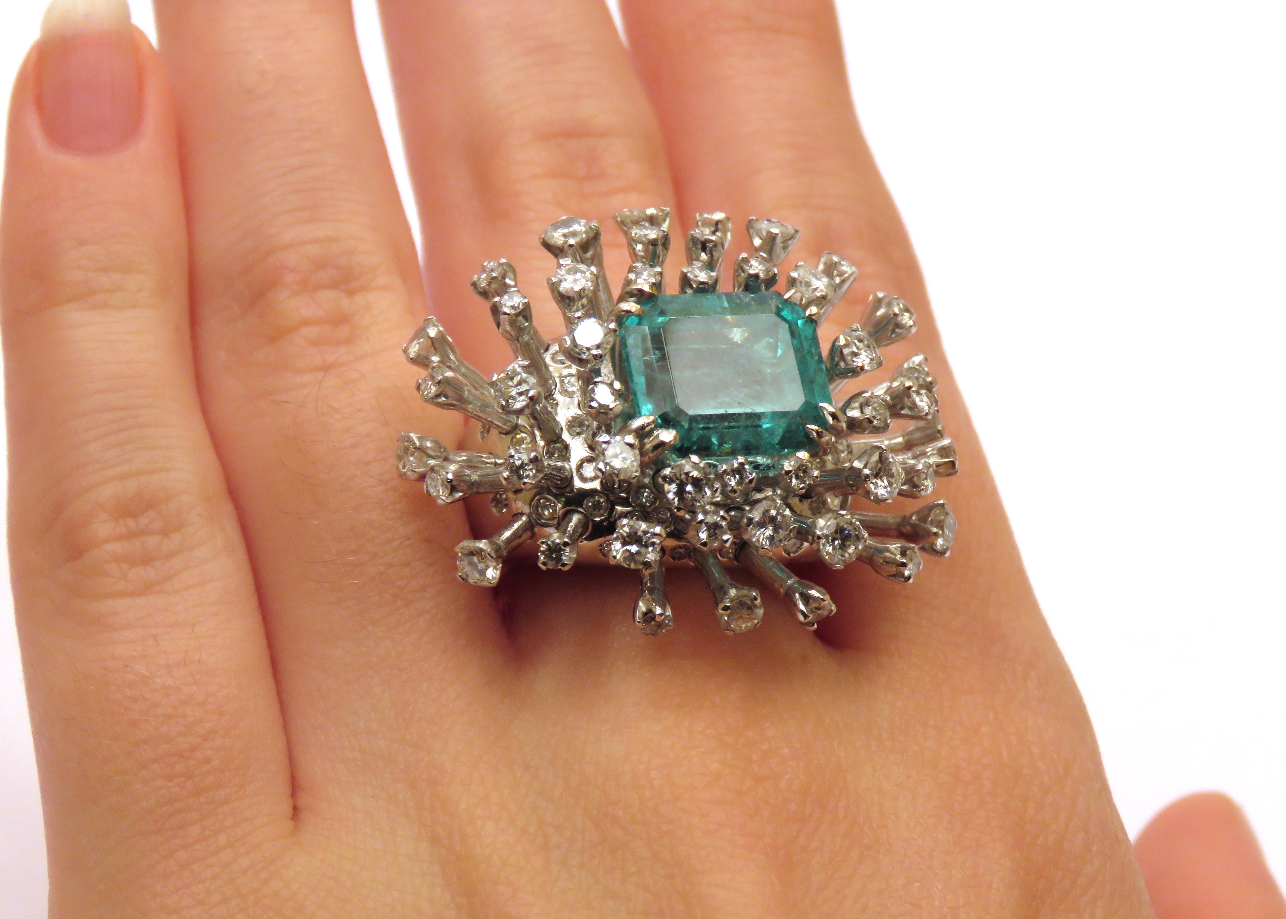 Emerald Diamonds White Gold Cocktail Ring Handcrafted in Italy by Botta Gioielli For Sale 1