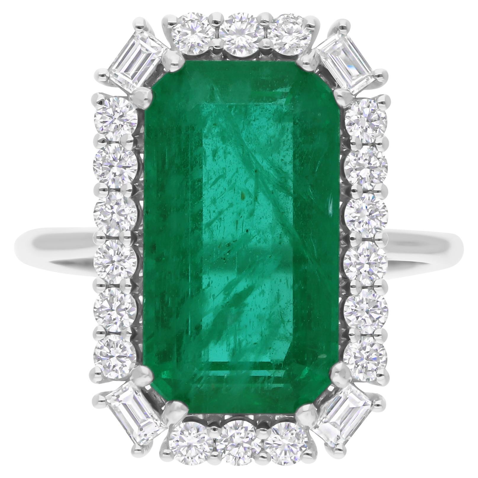 6,26 ct. Zambianischer Smaragd-Cocktailring 0.86 Karat. SI/H Diamant 14 Karat Weißgold