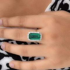 6.26 Ct Zambian Emerald Cocktail Ring 0.86 Ct SI/H Diamond 18 Karat White Gold
