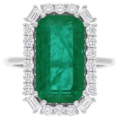 6.26 Ct Zambian Emerald Cocktail Ring 0.86 Ct SI/H Diamond 18 Karat White Gold