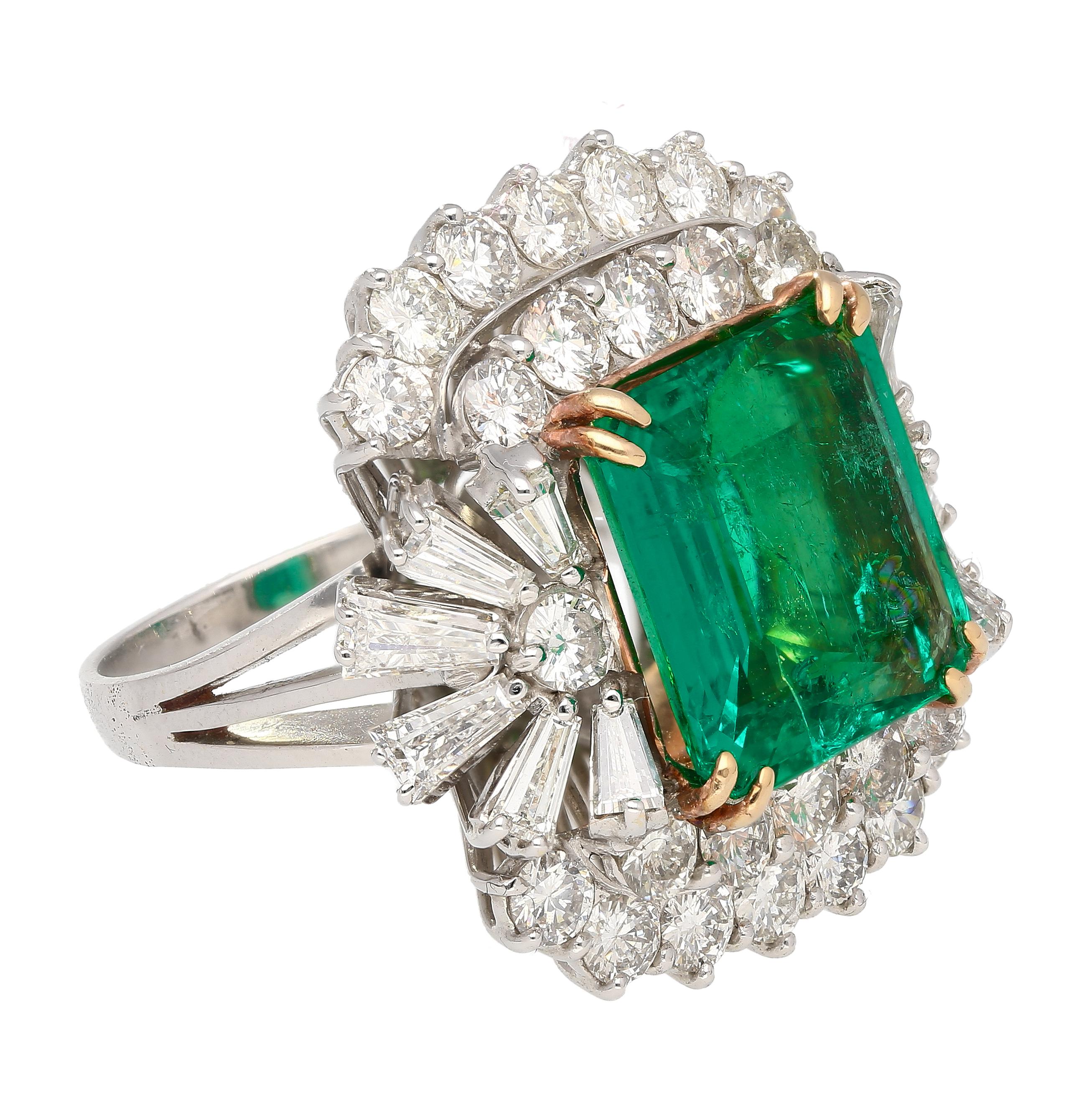 Retro 6.26CT Emerald Cut Emerald with Baguette & Round Cut Diamond Side Stone Ring For Sale