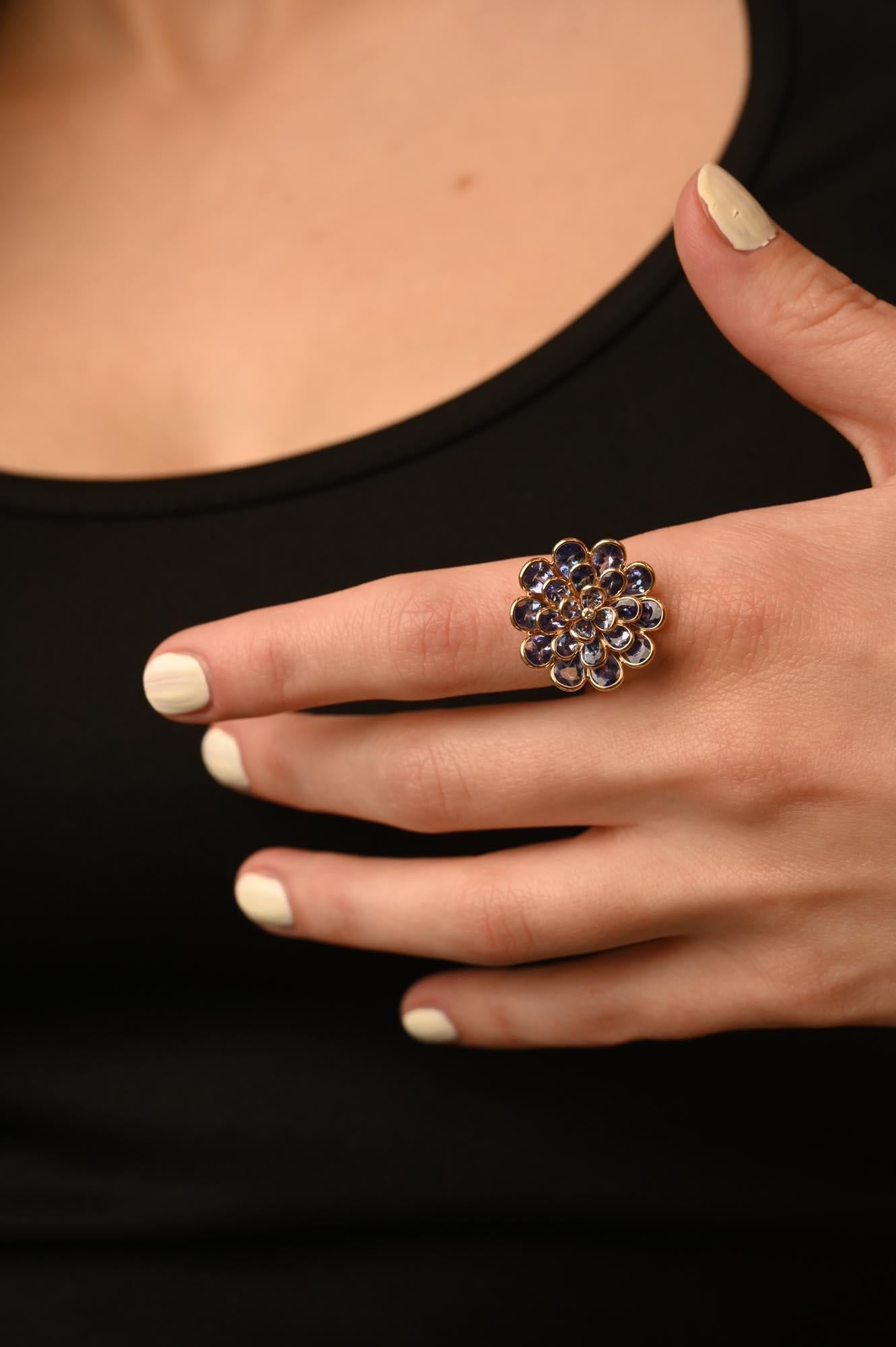 For Sale:  6.26ct Tanzanite Flower Ring with Diamond in 18k Solid Yellow Gold 10