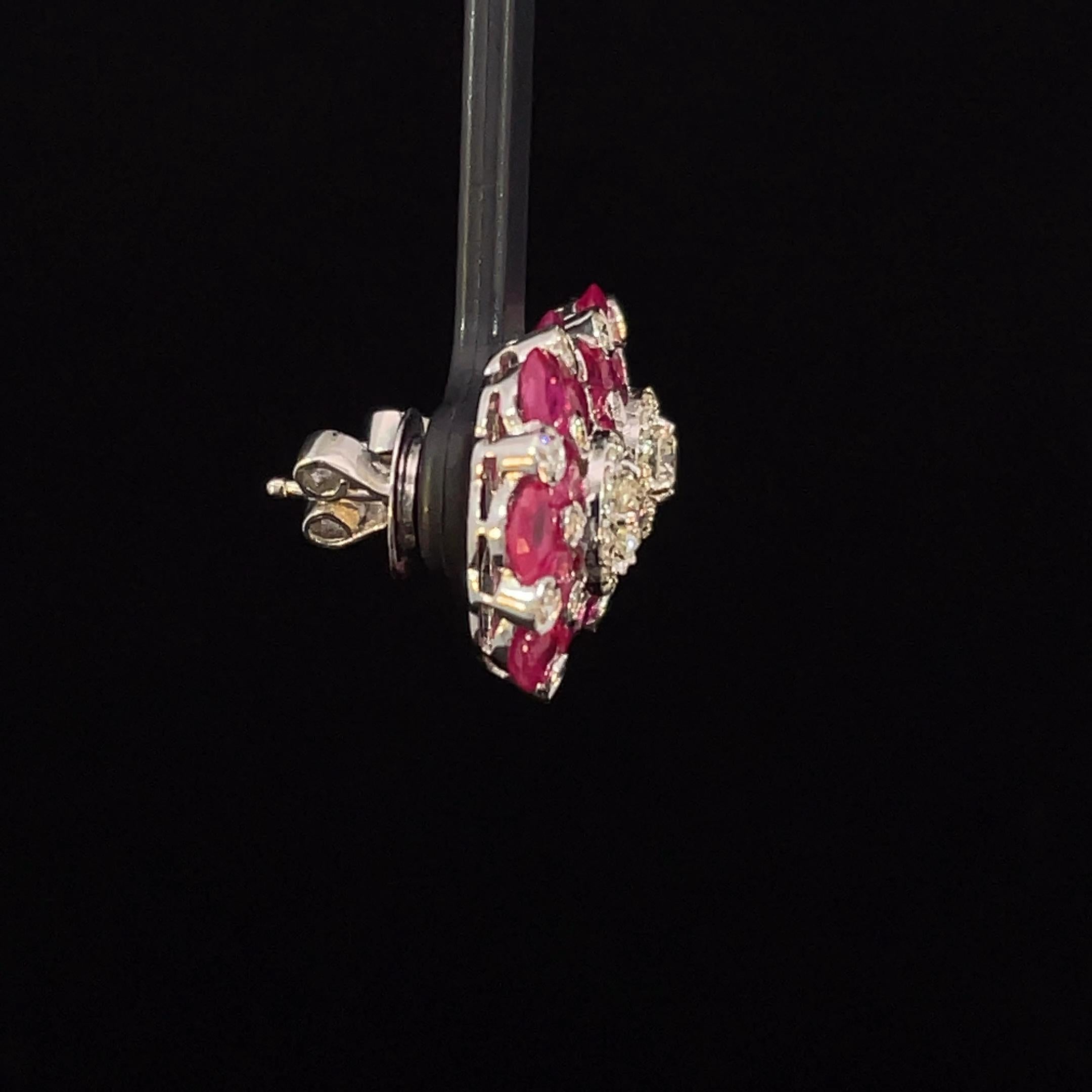 6.27 Carat Ruby and Diamond Earrings In New Condition For Sale In New York, NY