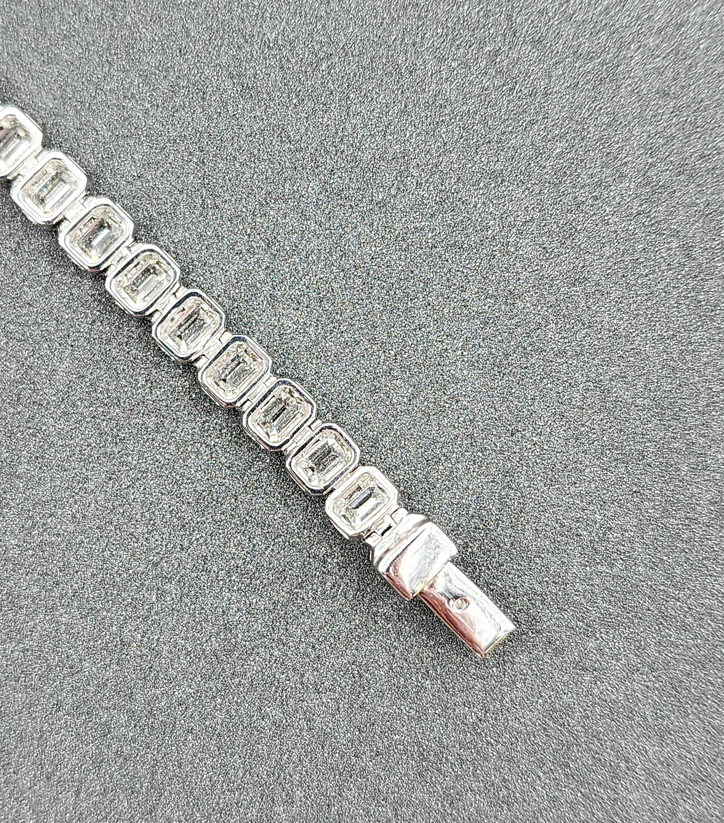 Women's or Men's 6.17 ct Emerald Cut Bezel Set Tennis Bracelet