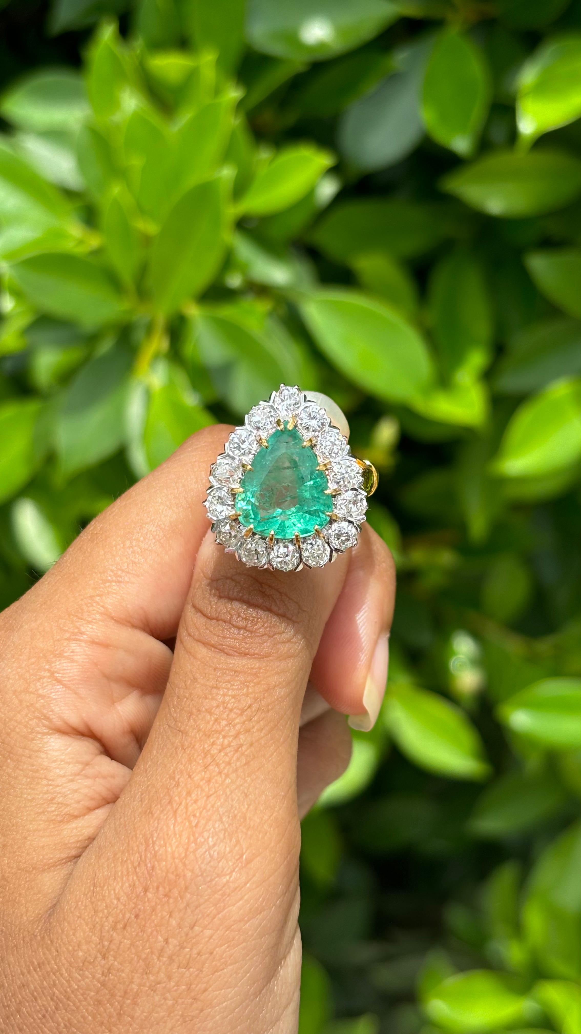 6.27ct pear Panjshir Emerald & OMC Diamond Cocktail Ring in 18K Yellow Gold 8