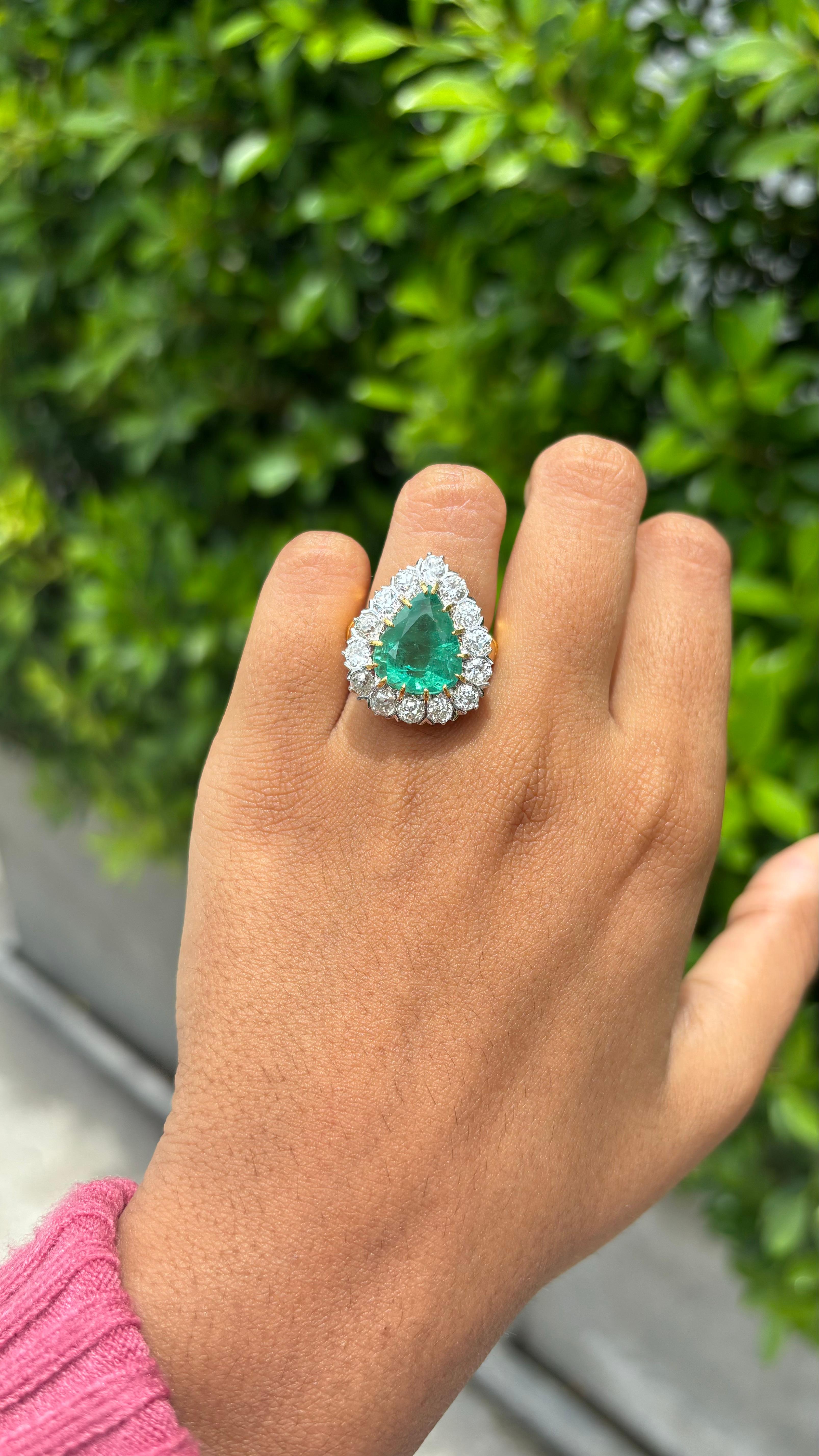 6.27ct pear Panjshir Emerald & OMC Diamond Cocktail Ring in 18K Yellow Gold 1