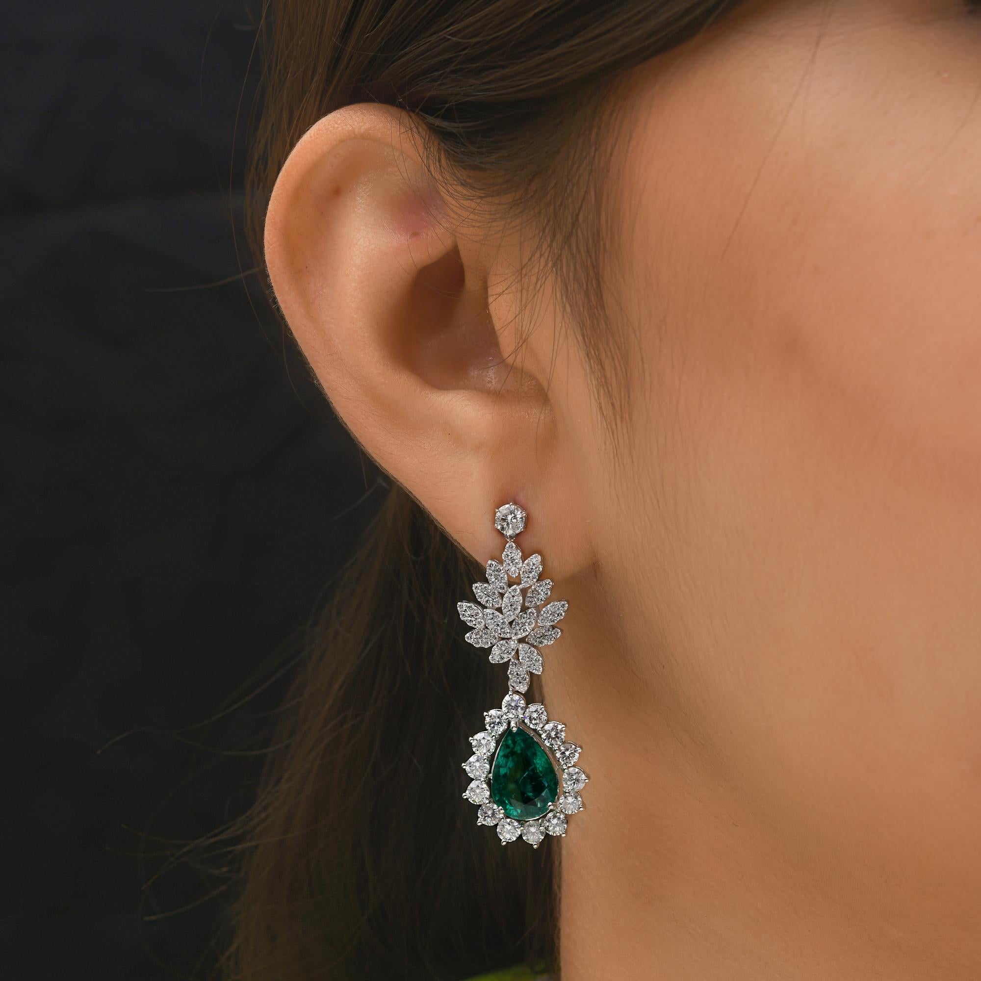Pendientes de esmeralda zambiana pera de 6,28 quilates Diamante SI/H de 4,45 quilates Oro blanco de 14k Corte pera en venta