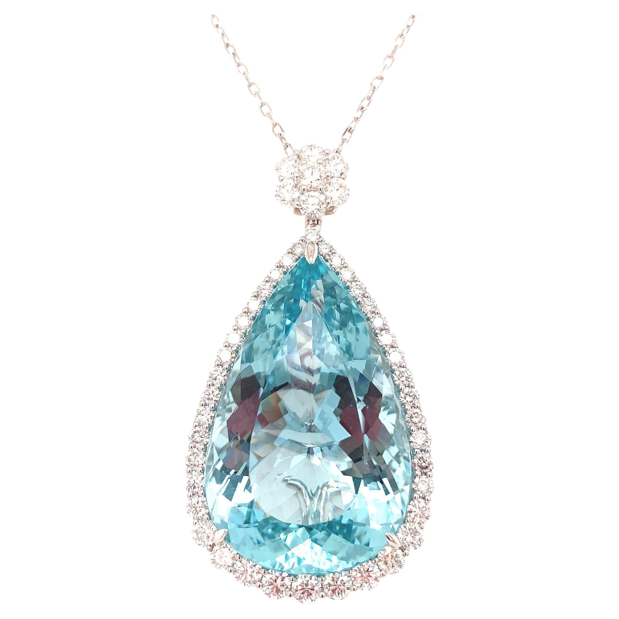 62.85 Carat Pear Cut Aquamarine Diamond White Gold Pendant Necklace en vente
