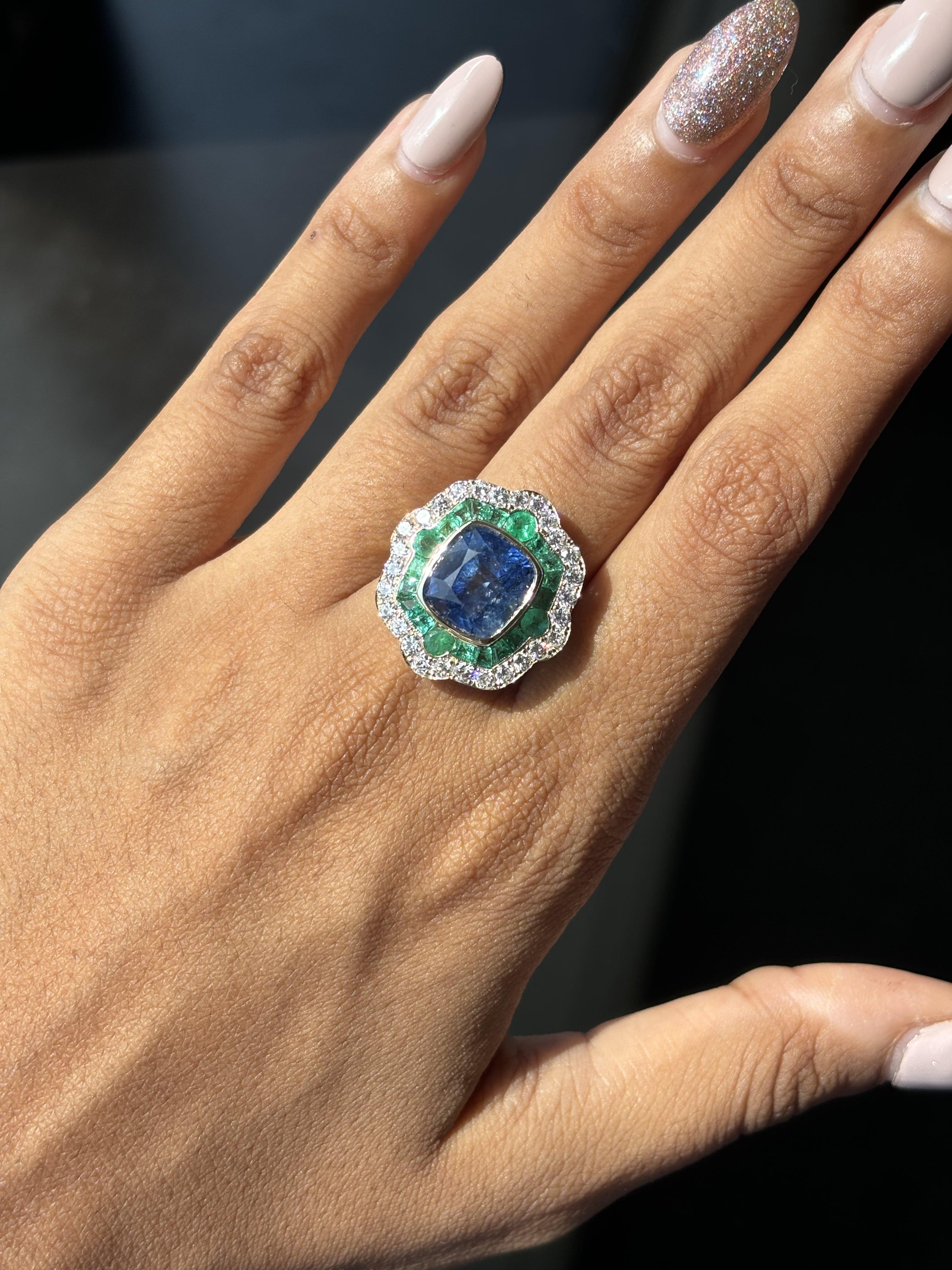 6.28ct Cornflower Blue Sapphire, 1.60ct Emerald, 1.02ct Diamond 18K Gold Ring 6