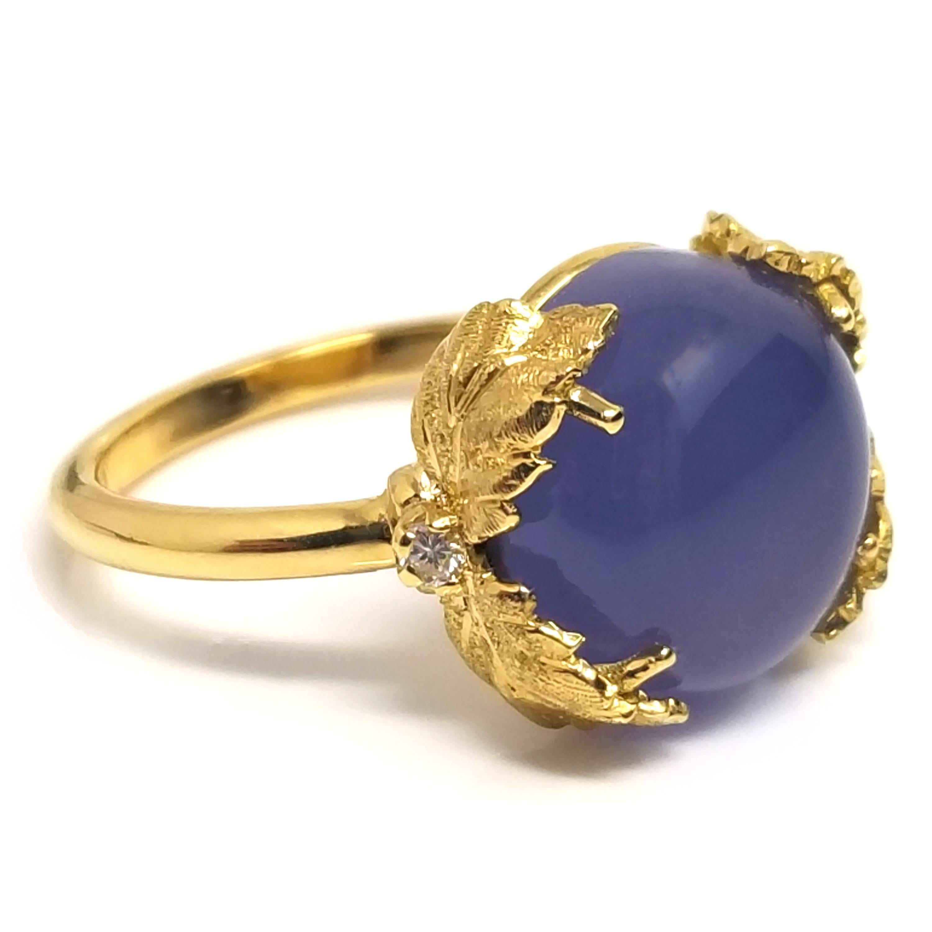 Cabochon 6.28ct Namibian Chalcedony and 18kt Ring, Made in Florence, Italy For Sale