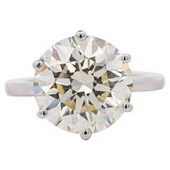 Anillo de compromiso de oro blanco de 14 quilates con diamantes de 6,29 quilates y 6 puntas en engaste de cesta corona