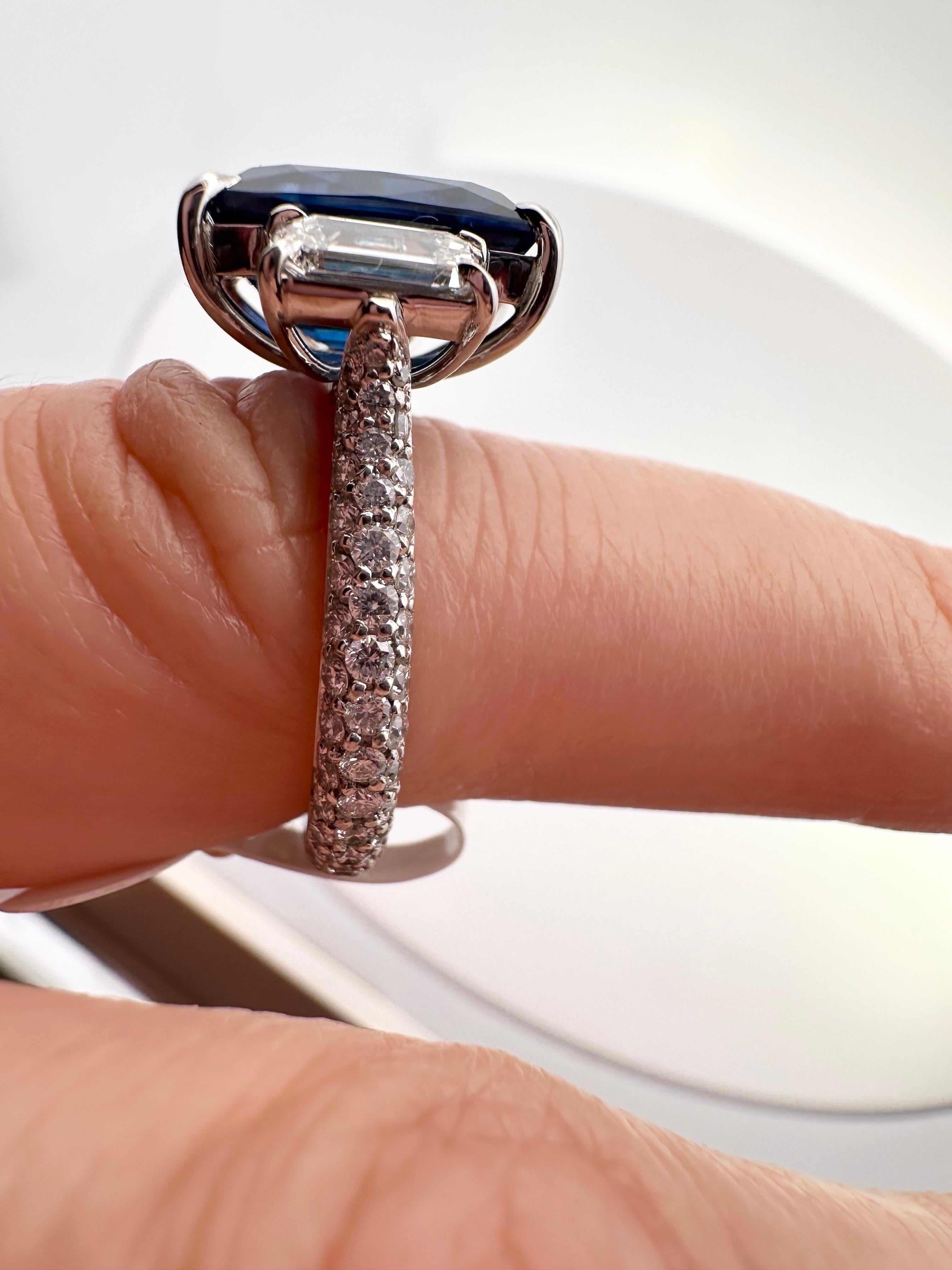 6.29ct Saphir Bague de fiançailles diamant or blanc 18KT saphir certifié GRS en vente 4
