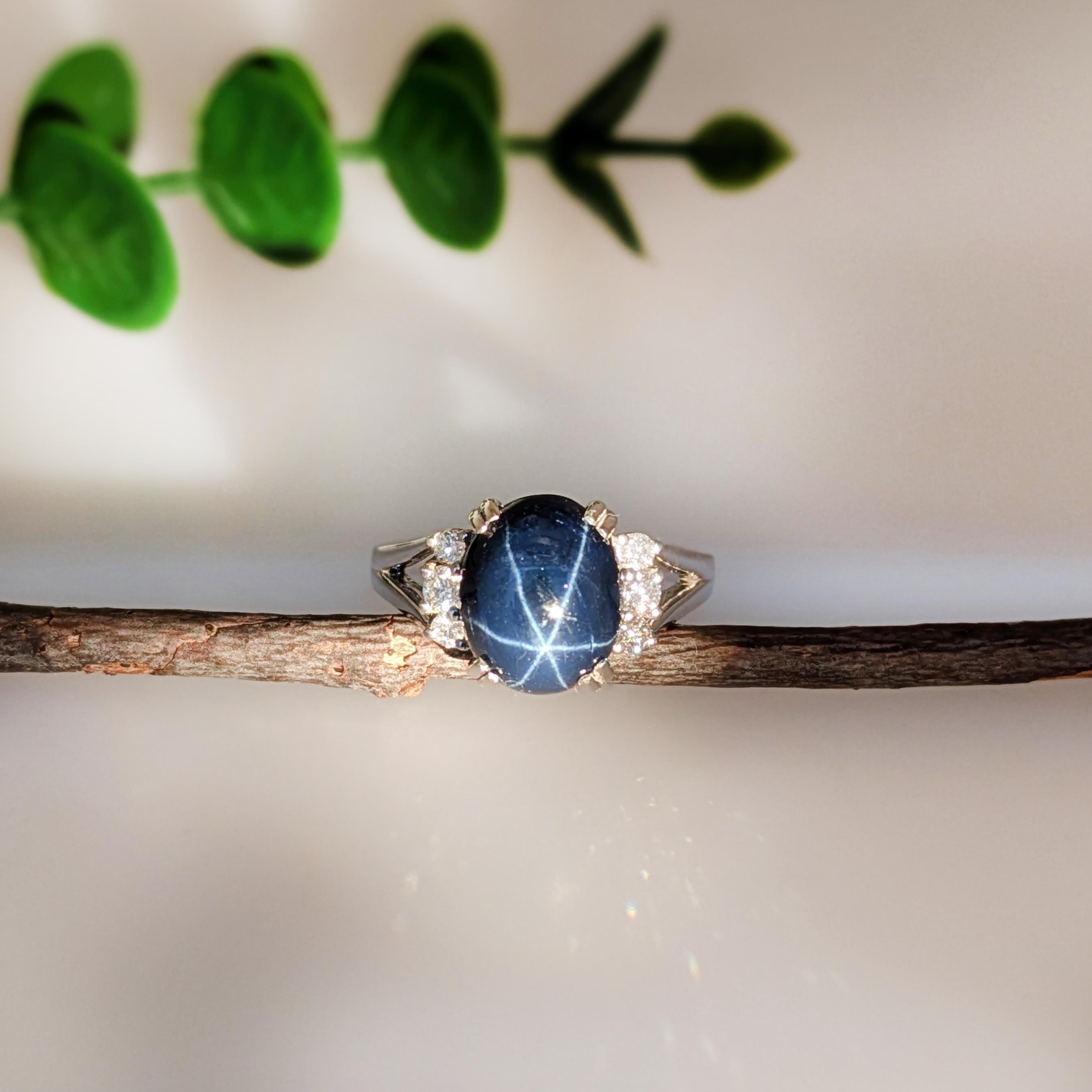 Art déco Bague en or massif 14K avec saphir étoilé de 6,2ct et accents en diamant naturel en vente