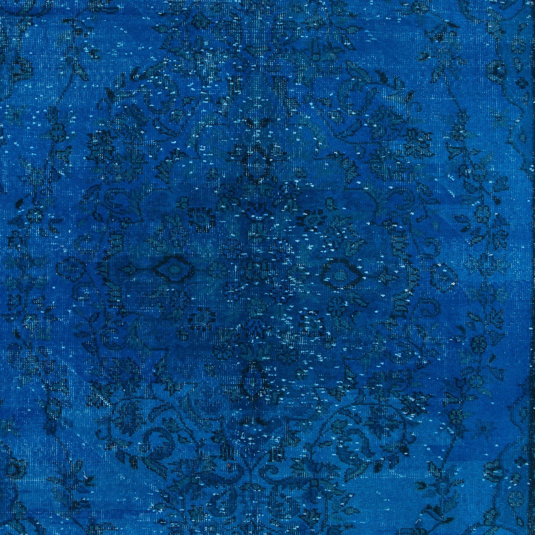Modern 6.2x10.2 Ft Contemporary Blue Area Rug, Handwoven and Handknotted in Turkey For Sale