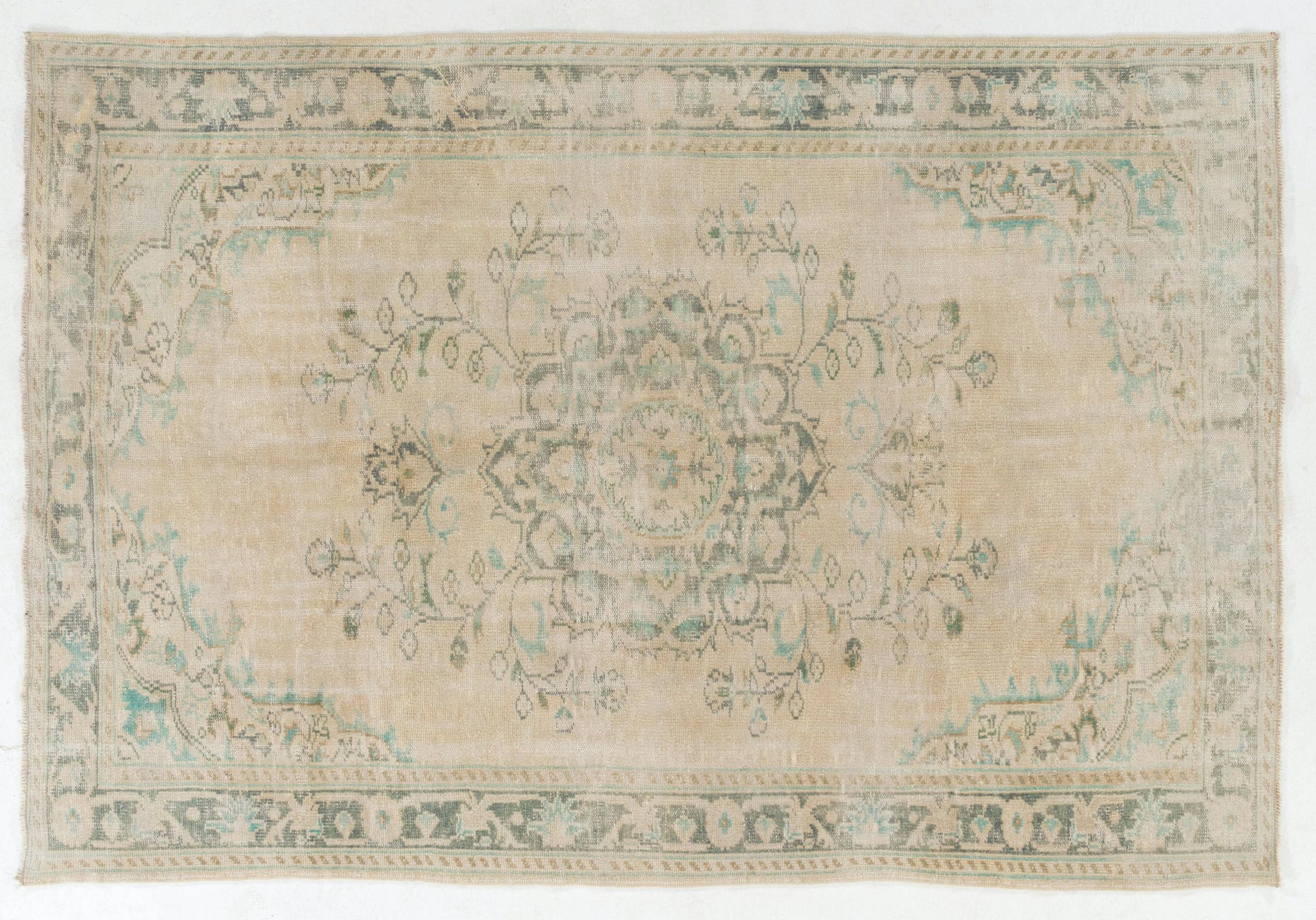 6.2x9 Ft Mid Century Handmade Turkish Wool Area Rug in Green and Beige In Good Condition For Sale In Spring Valley, NY