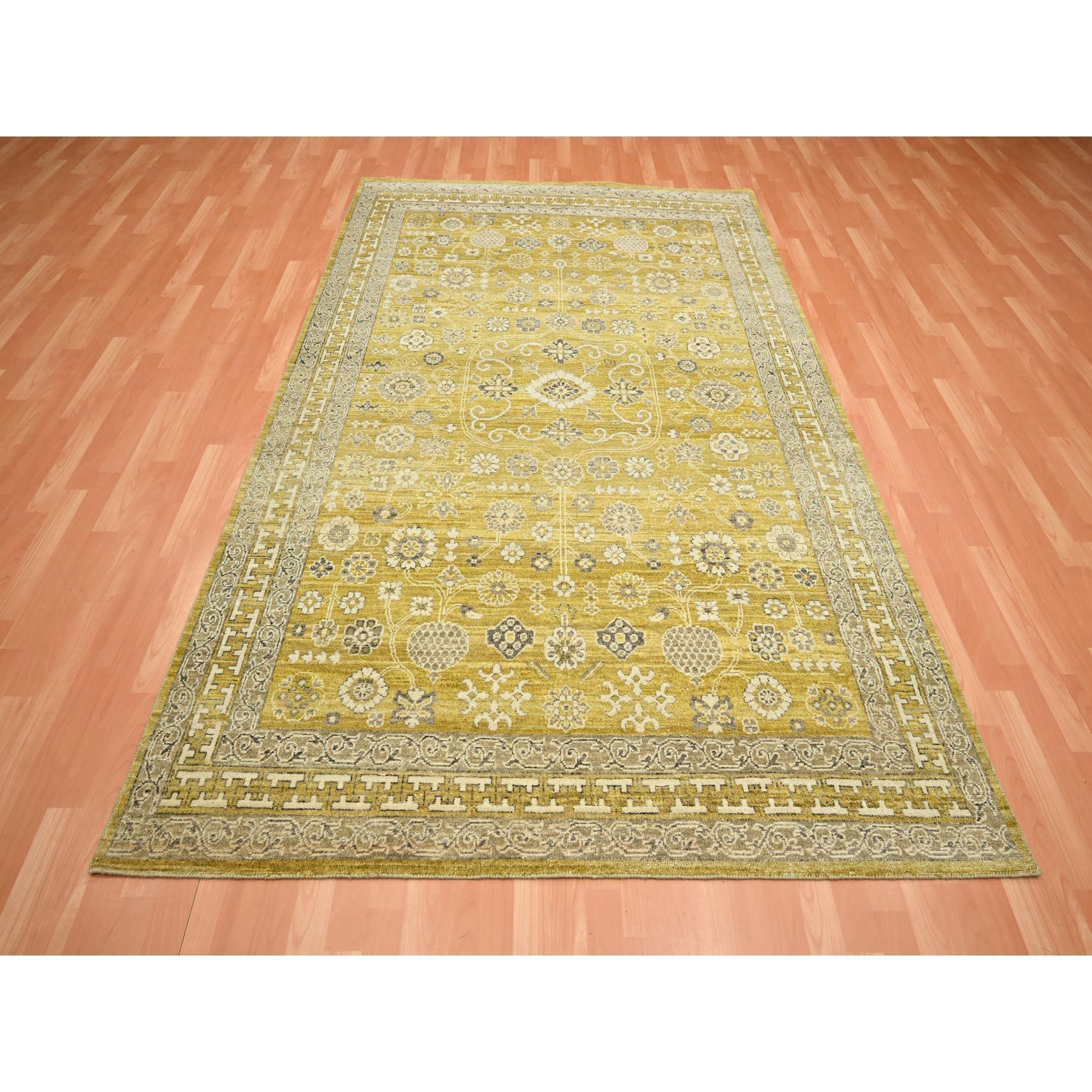 Greene & Greene, Influenza Samarcanda con Abrash distinti, Zero Pile, Rasoio basso, Annodato a mano, 100% Lana, Tappeto Orientale
Materiali primari: Lana
Lattice: No Pile 
altezza: 0,25 pollici
Stile: Tradizionale
Colore primario: Verde
Colori