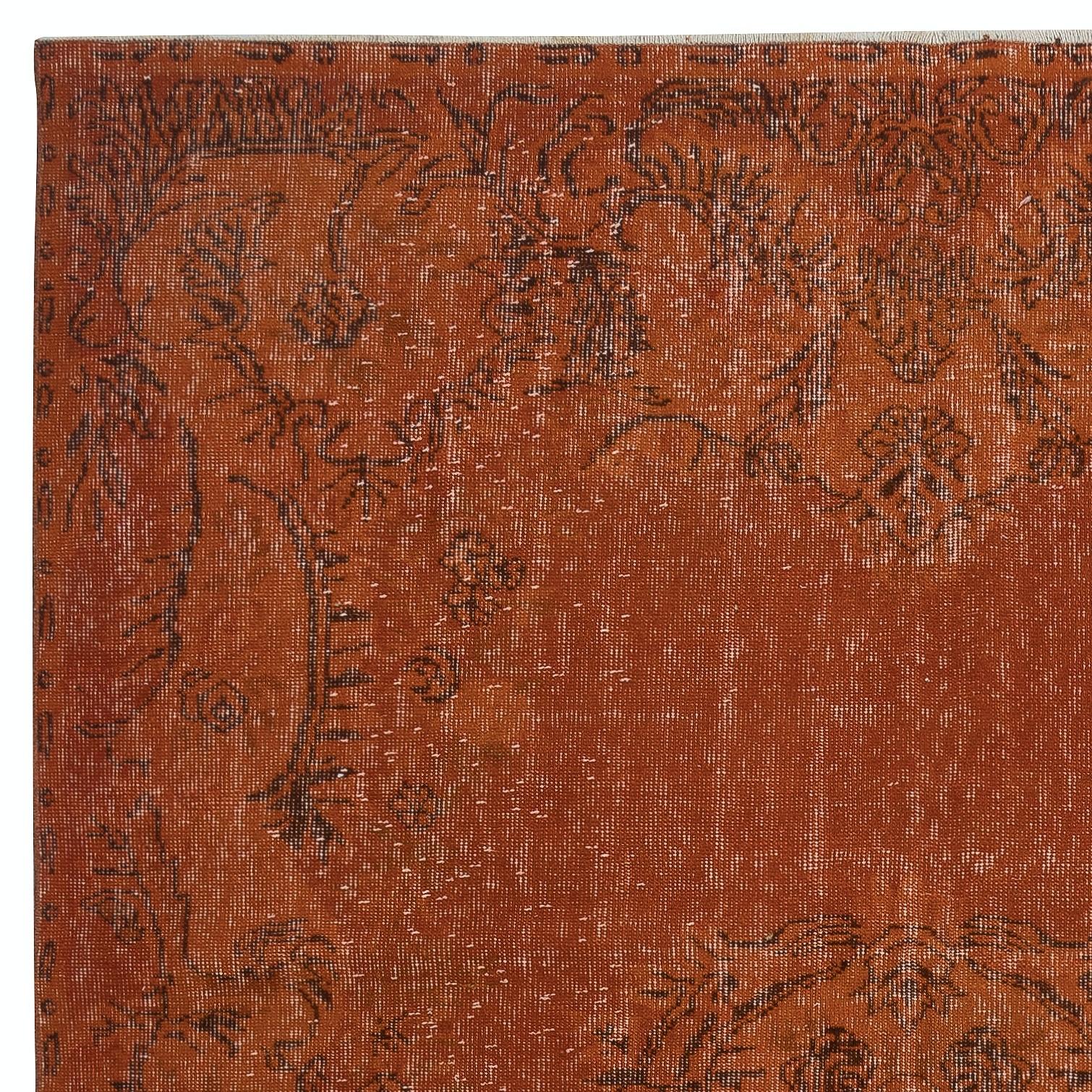 Turco Tappeto vintage turco 6.2x9.4 Ft tinto in arancione per interni moderni in vendita
