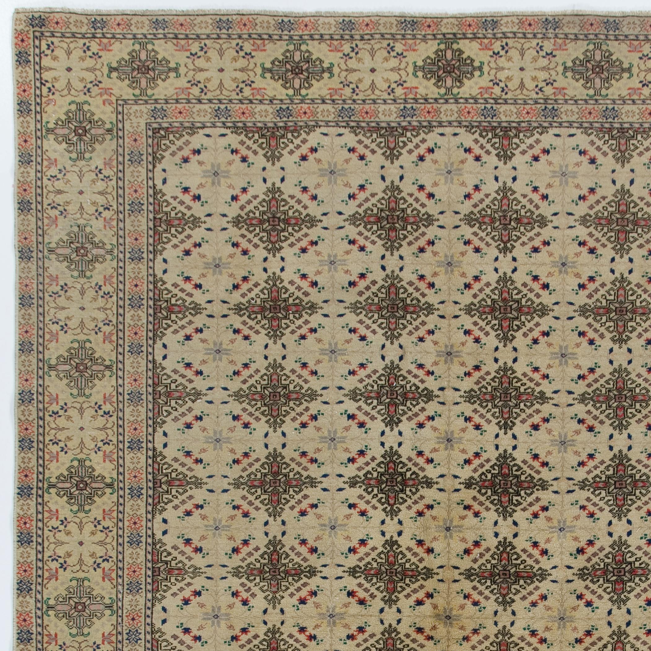 A finely hand-knotted rug from Central Anatolia with attractive colors and design. Size: 6.2 x 9.5 ft.
Wool pile on cotton foundation. Very good condition. Sturdy and as clean as a brand new rug (deep washed professionally).