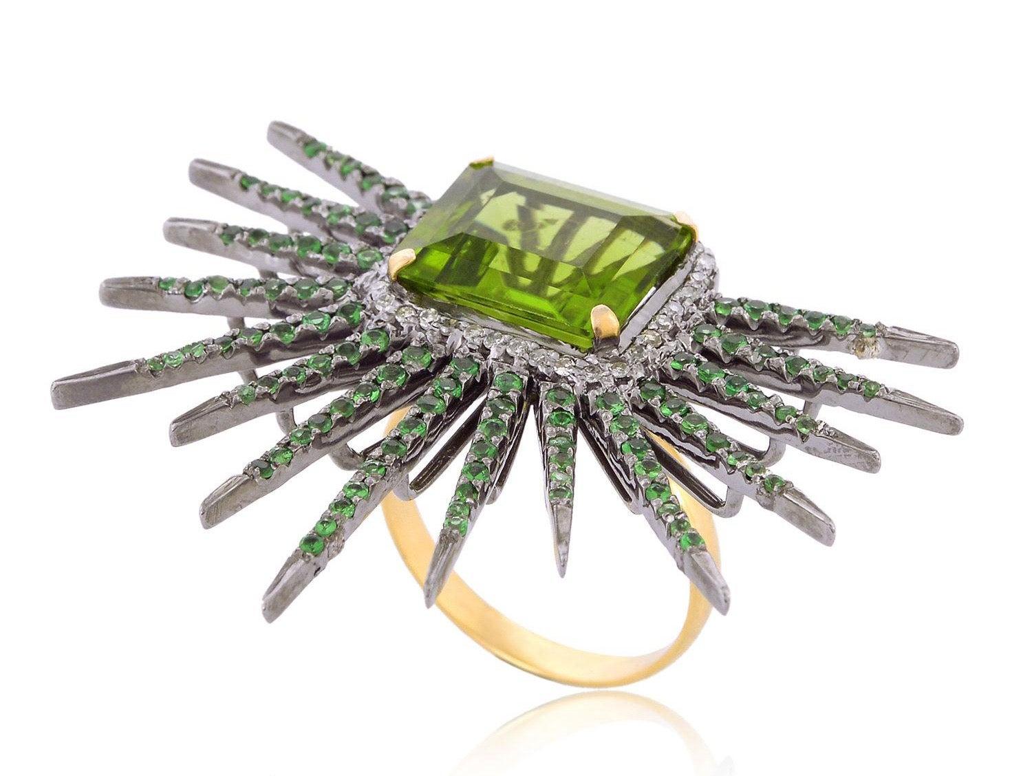 En vente :  Bague cocktail en péridot de 6,3 carats, tsavorite et diamants 4