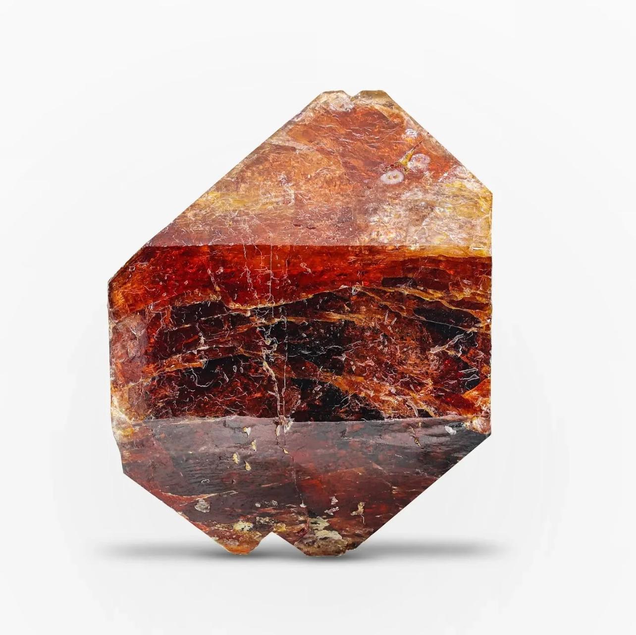 Stile Adam 63 grammi di cristallo galleggiante di zircone rosso vibrante a doppia terminazione dal Pakistan in vendita