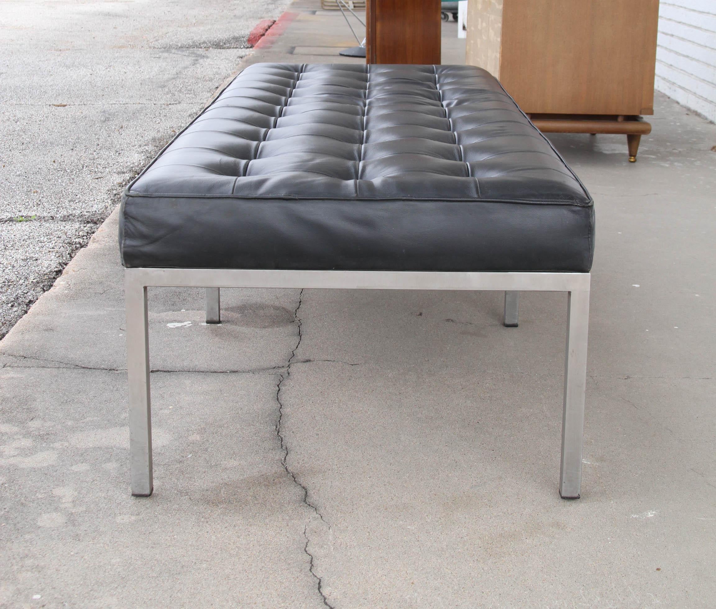North American Knoll Style Steelcase Bench