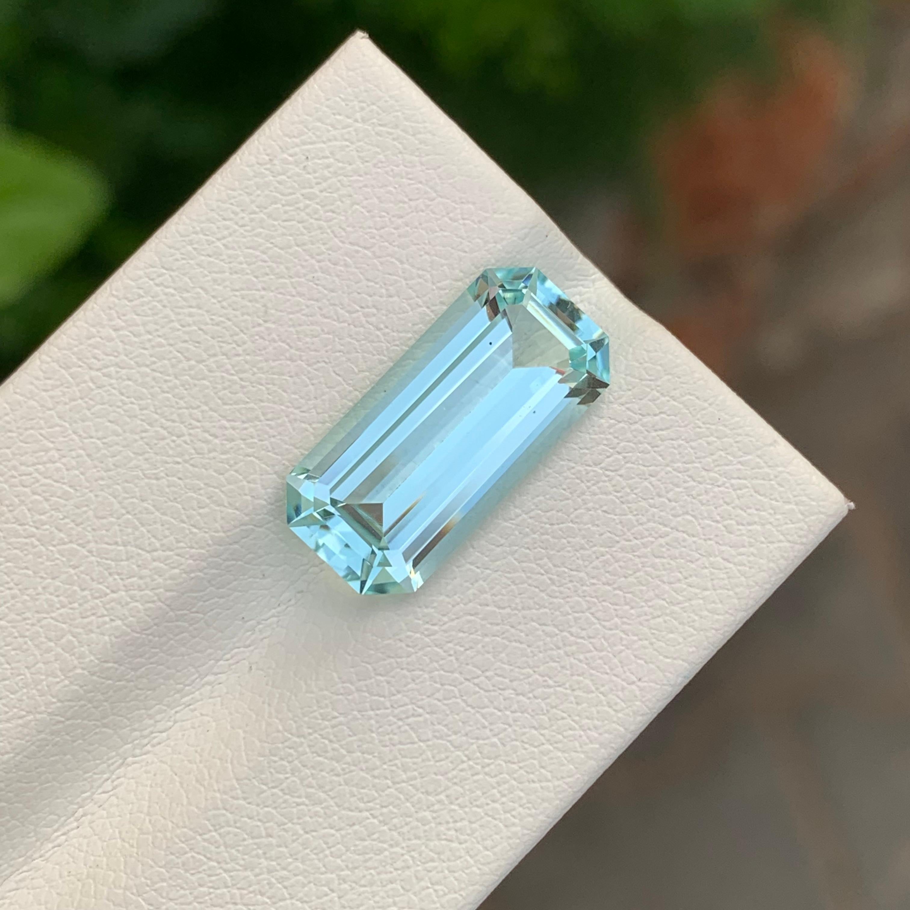 6.30 Carat Natural Loose Aquamarine Emerald Shape Gem For Necklace Jewellery For Sale 1