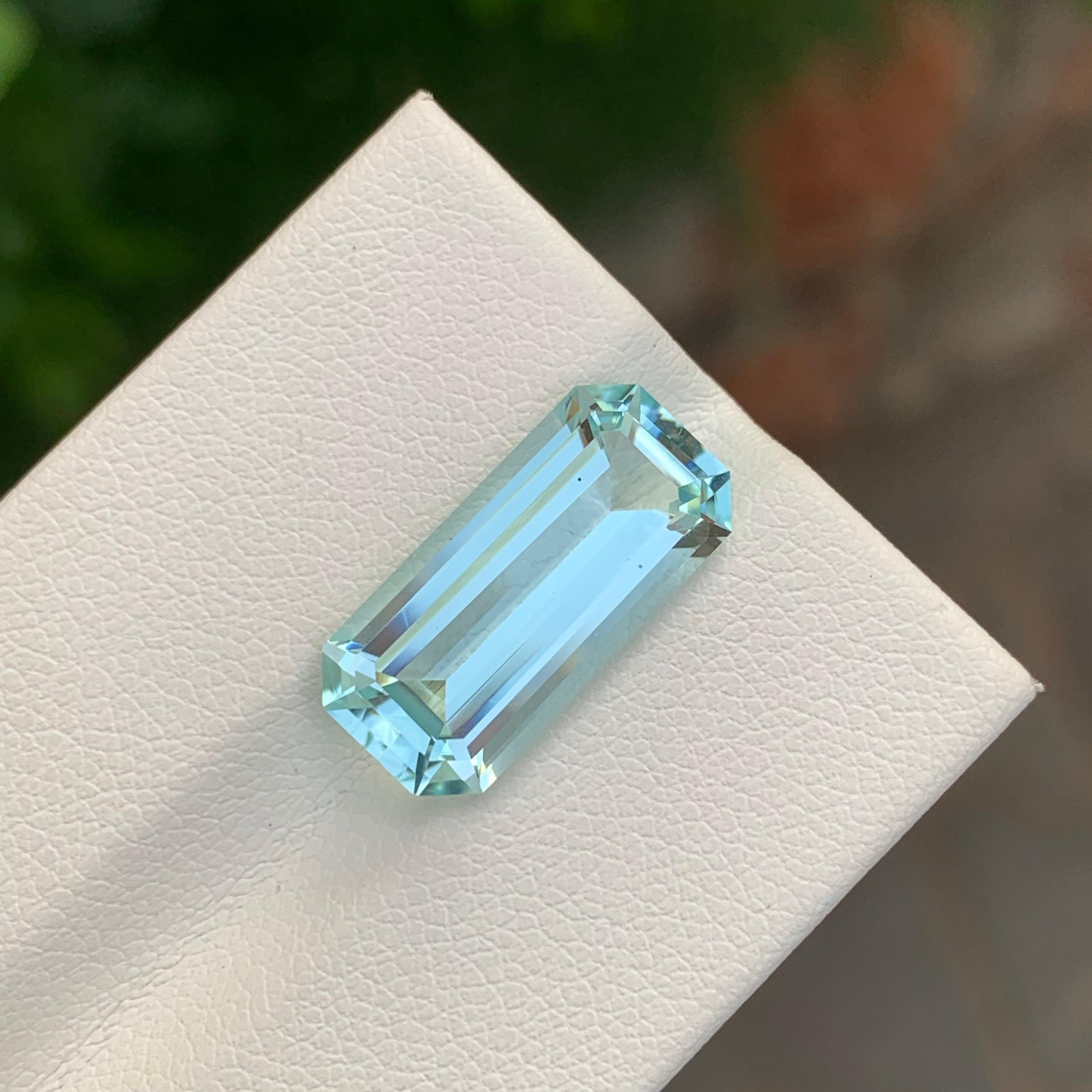 6.30 Carat Natural Loose Aquamarine Emerald Shape Gem For Necklace Jewellery For Sale 2