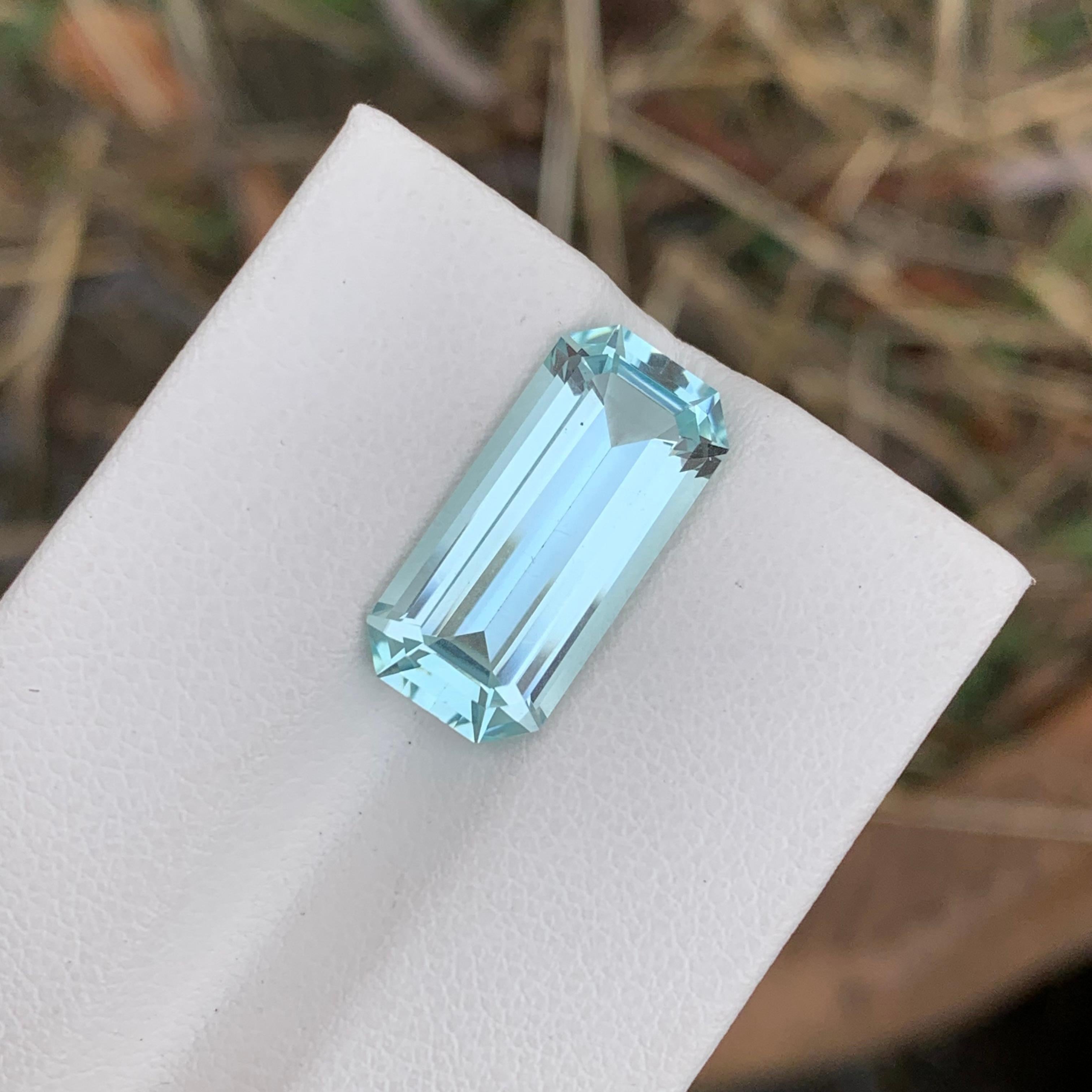 6.30 Carat Natural Loose Aquamarine long Emerald Shape Gem For Jewellery Making  For Sale 7
