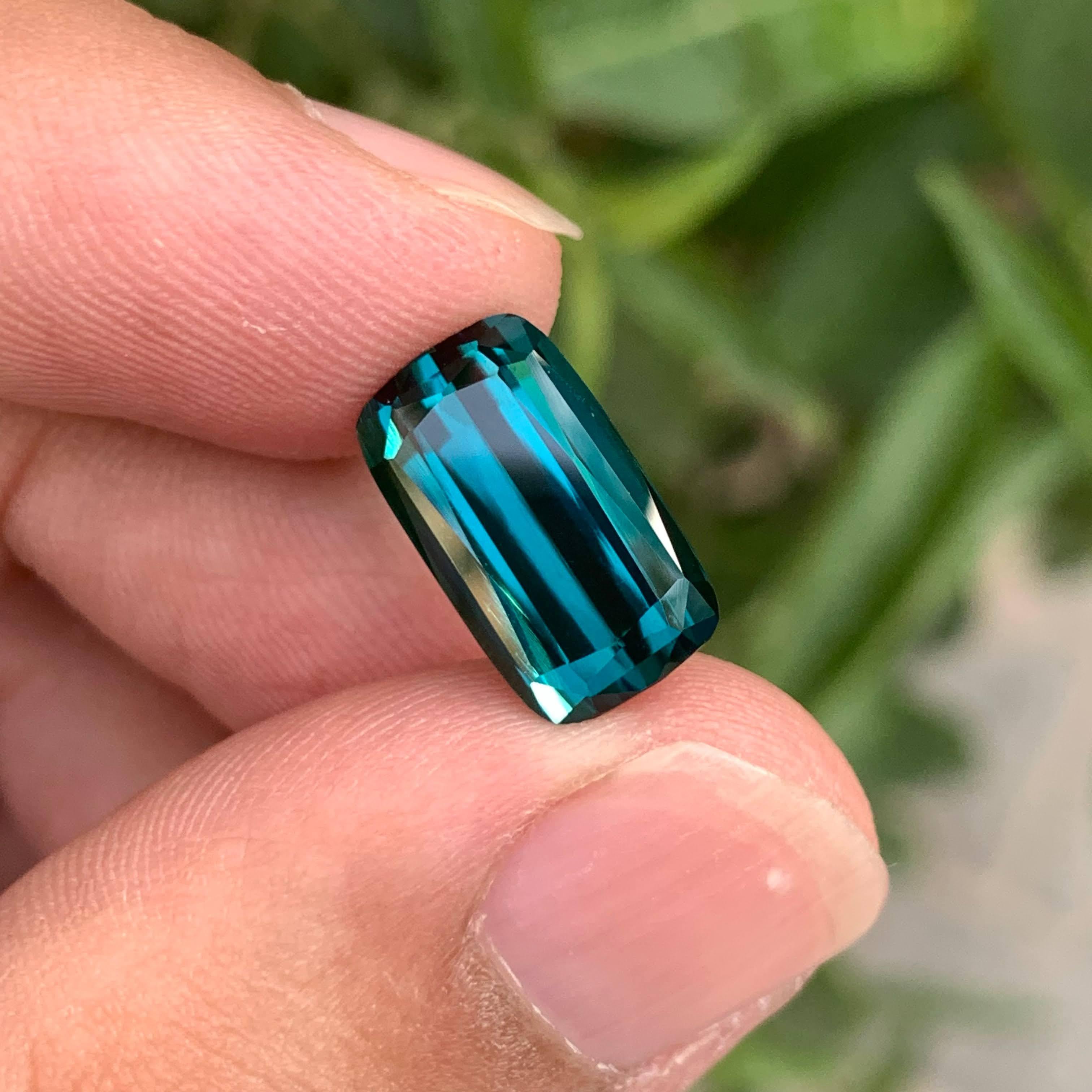 6,30 carati di tormalina blu naturale sfusa, taglio a cuscino, pietra preziosa afgana in vendita 1