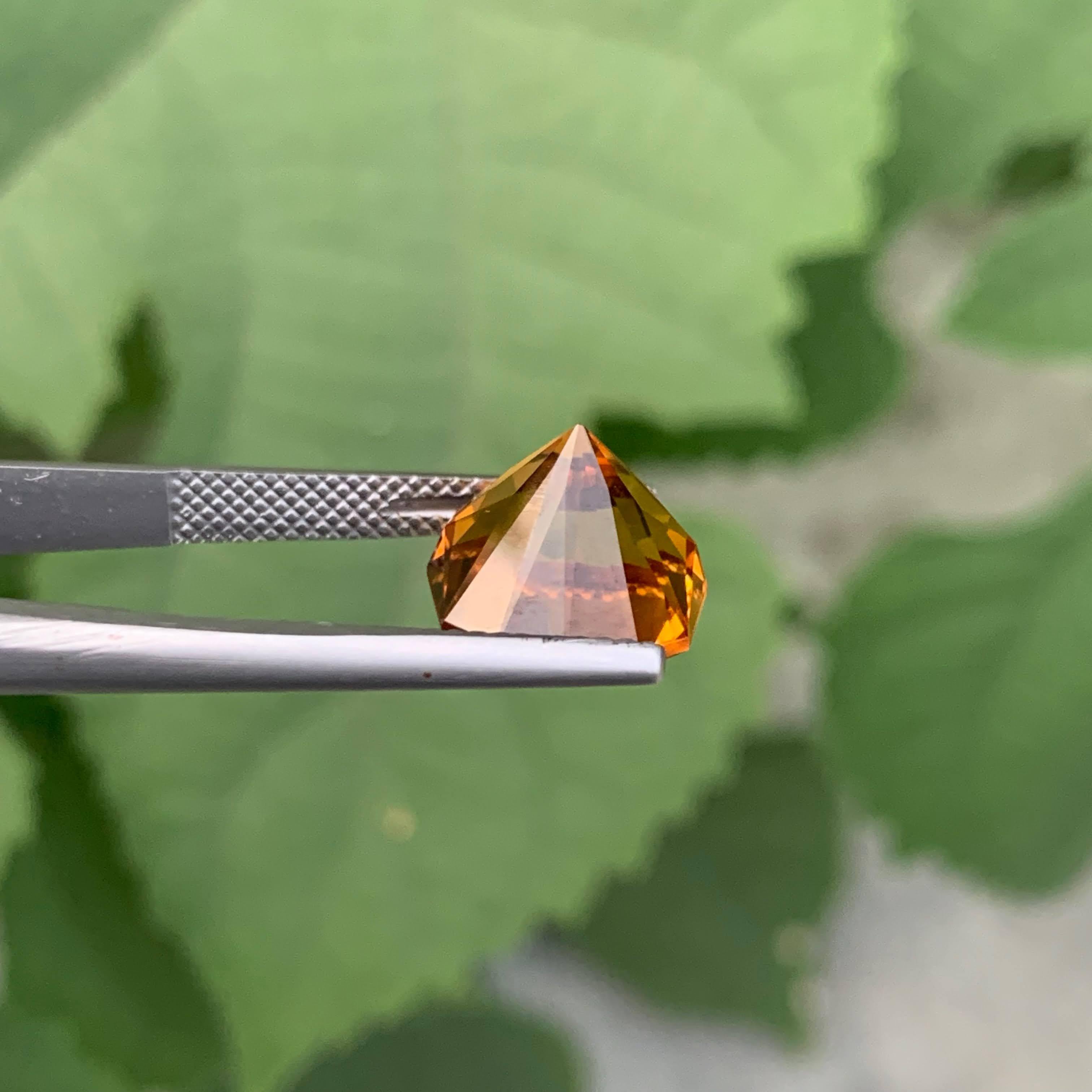 6,30 Karat Natürlicher loser Madeira Citrin Fancy Cushion Schliff Portugiesischer Edelstein im Angebot 1