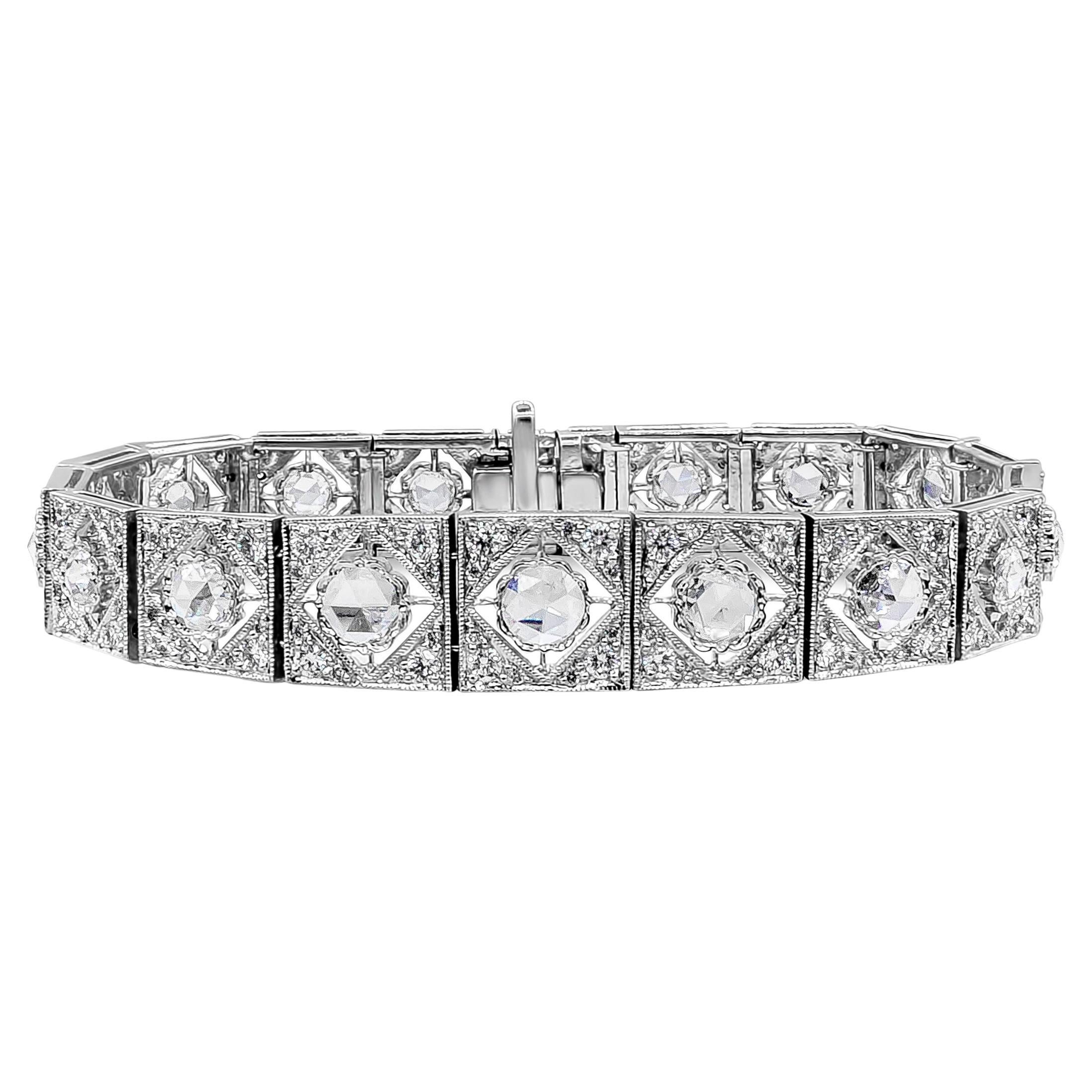 Art Deco Modearmbänder mit 6,30 Karat rundem Brillanten im Gesamtgewicht und runden Diamanten im Angebot
