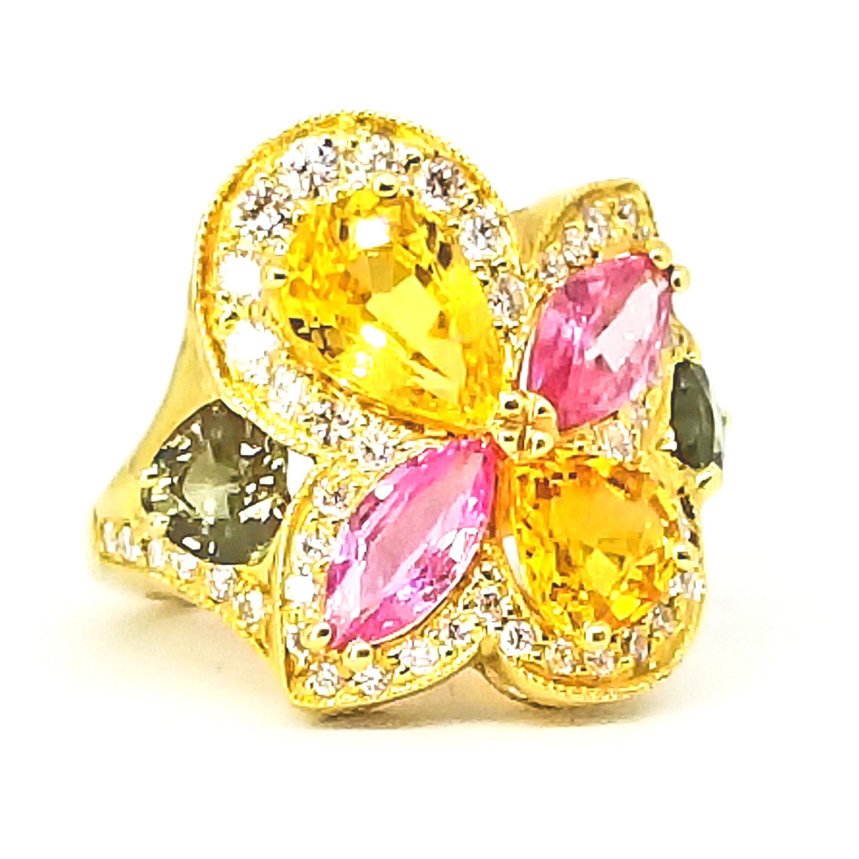 6.30 Carat Yellow Pink Green Sapphire Diamond Asymmetric Floral Ring 18 Karat im Zustand „Neu“ in Lambertville , NJ
