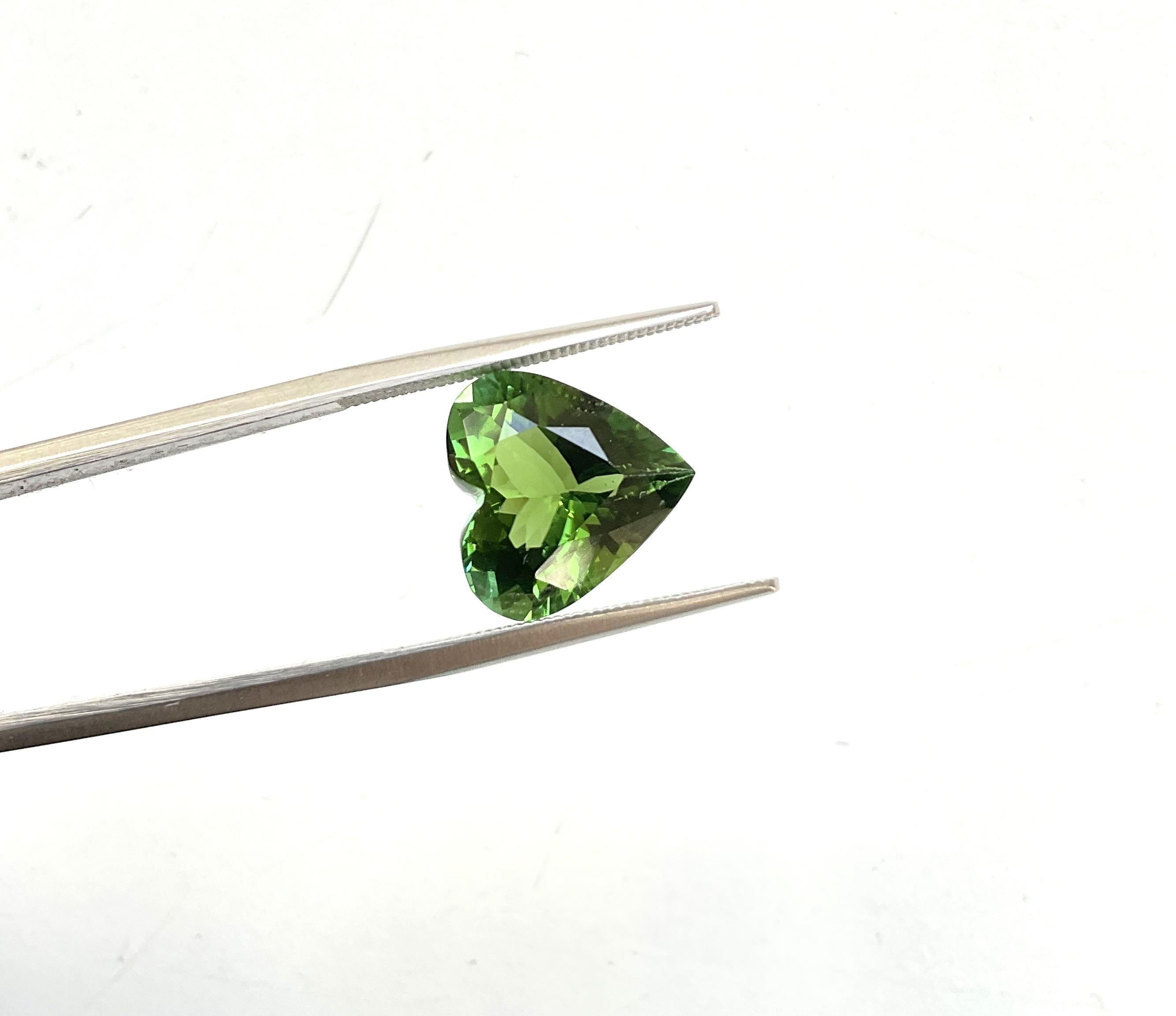 6.30 Carats Green Tourmaline Heart Cut Stone Faceted Top Quality Natural Gem For Sale 3