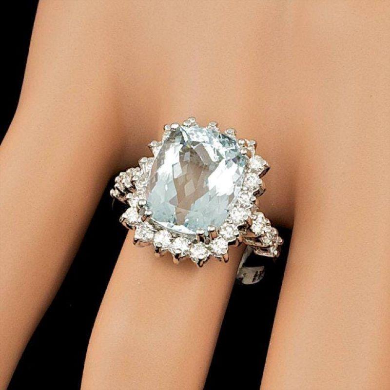 6.30 Carats Natural Aquamarine and Diamond 14k Solid White Gold Ring For Sale 2