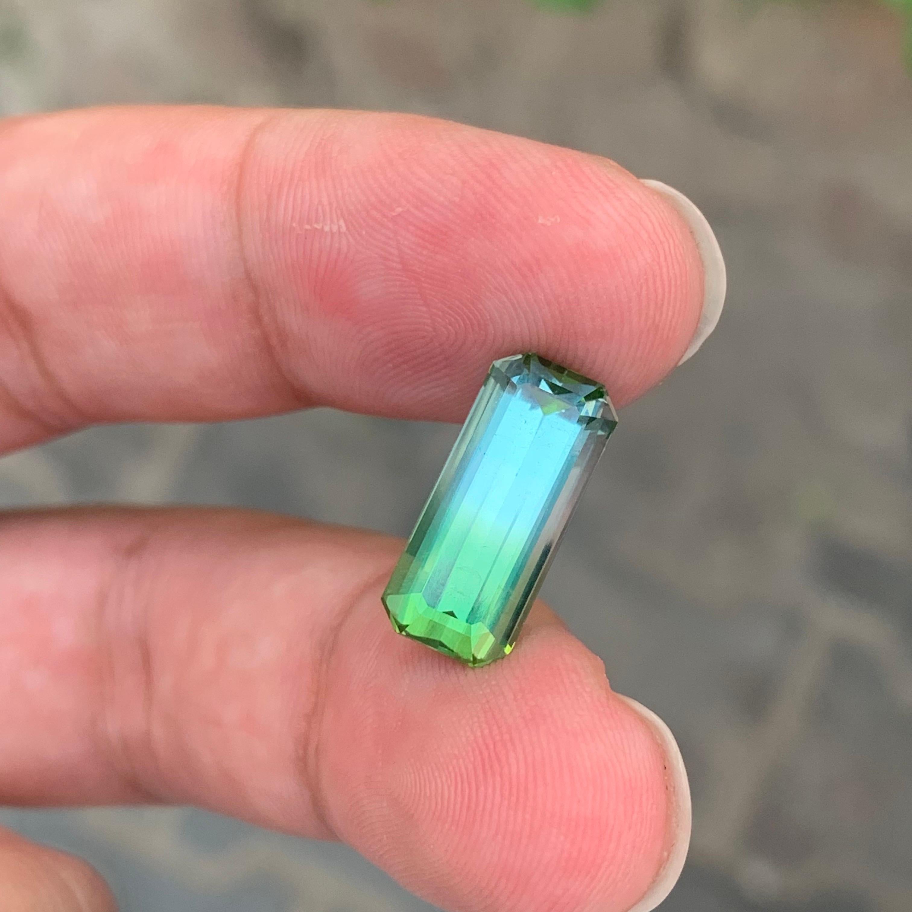 6,30 Karat Natürlicher zweifarbiger Turmalin Loser Edelstein für Schmuck im Angebot 3