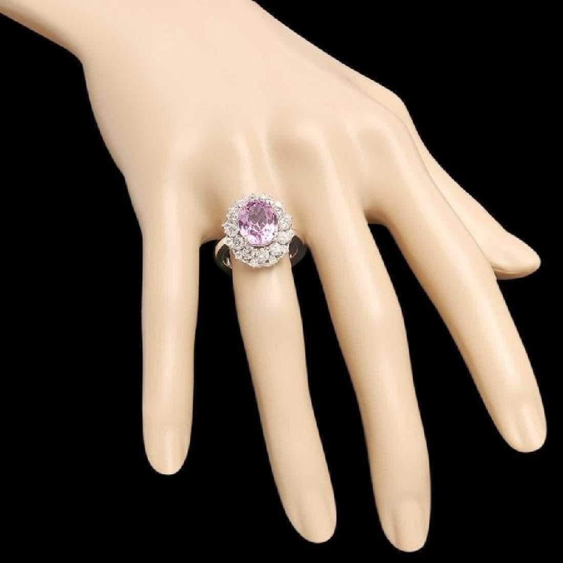 Anillo de oro blanco macizo de 14 quilates con kunzita natural y diamantes de 6,30 quilates en Nuevo estado para la venta en Los Angeles, CA