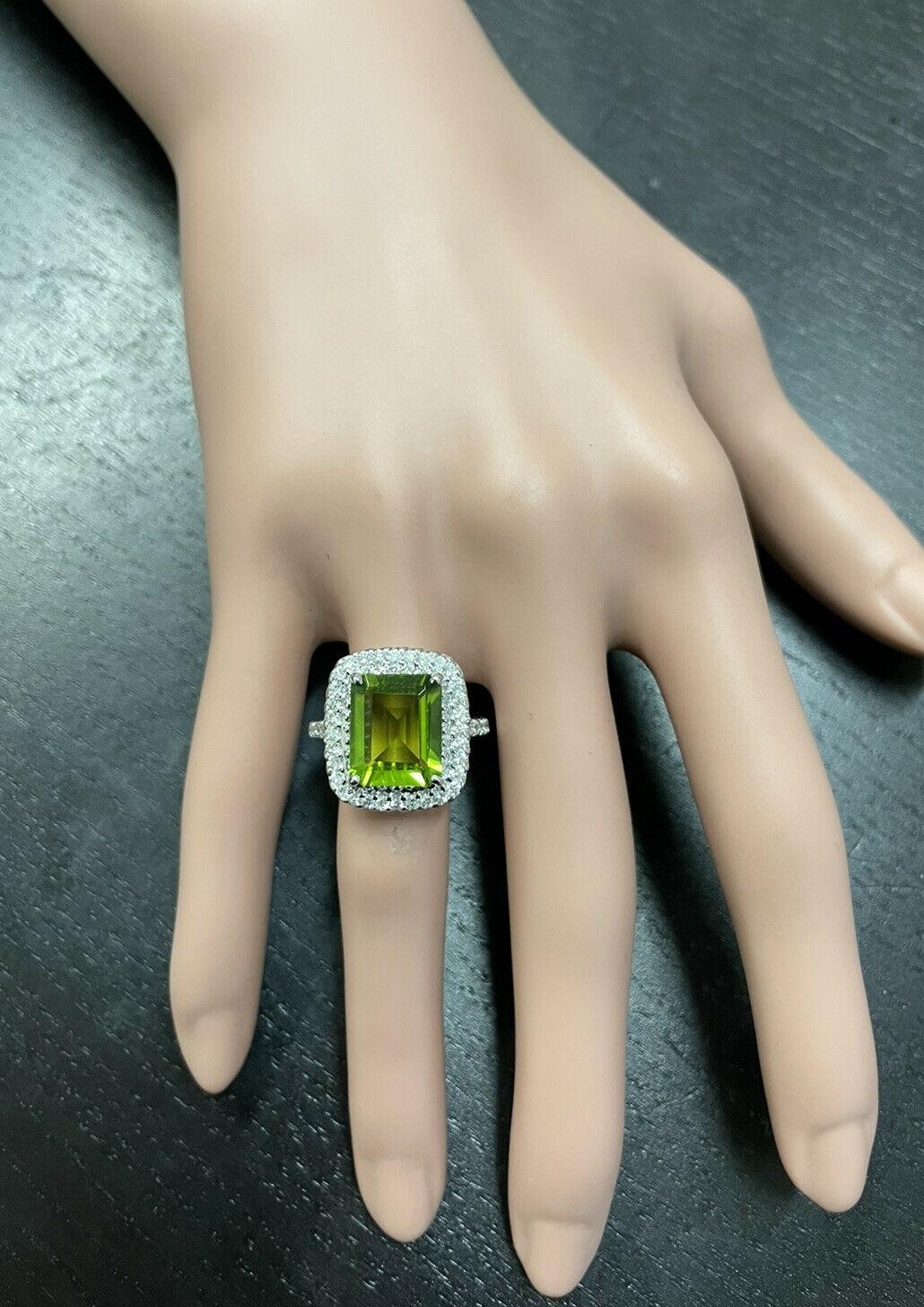 Donna Anello in oro bianco massiccio 14k con peridoto naturale e diamante da 6,30 carati in vendita