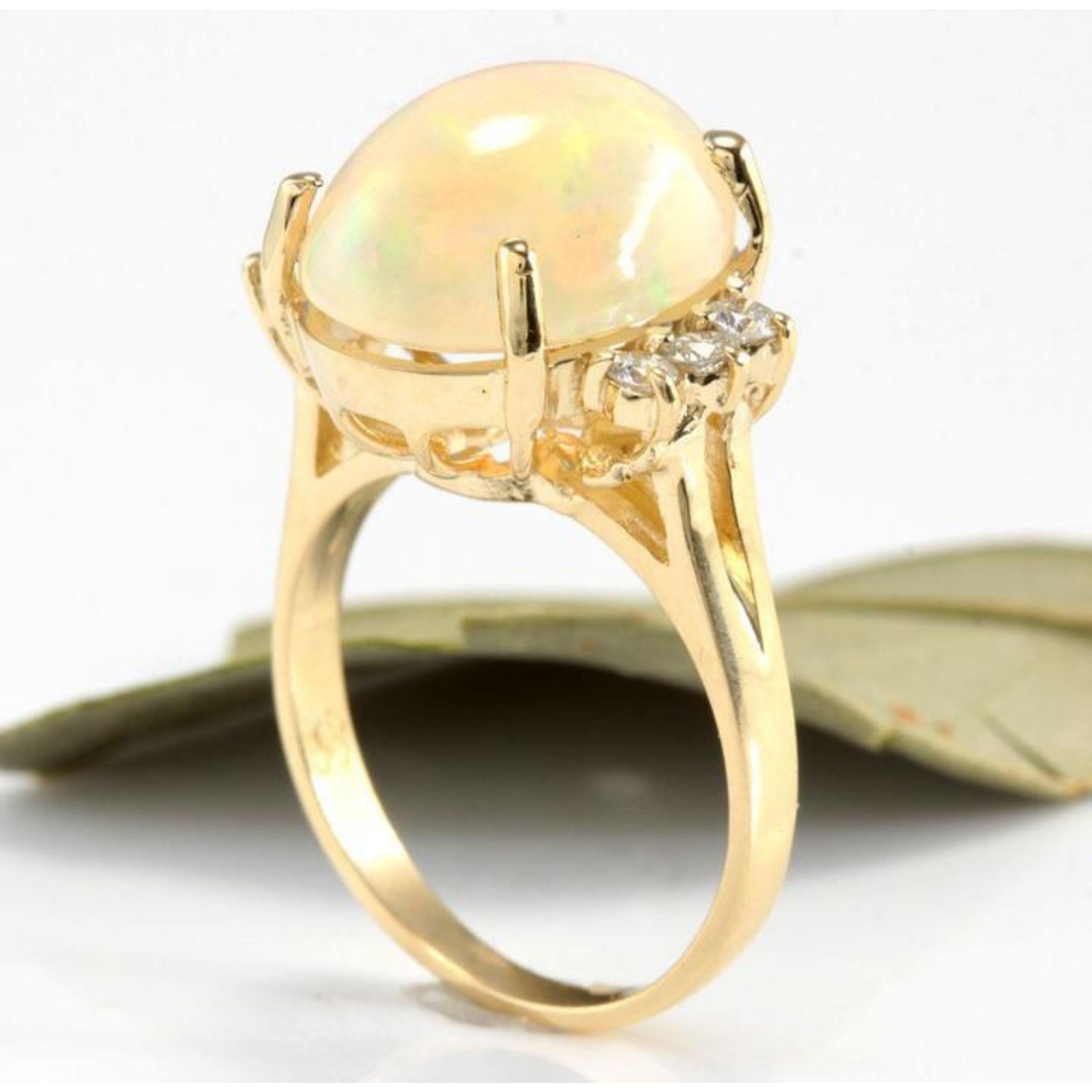 Women's 6.30 Ct Natural Impressive Ethiopian Opal and Diamond 14K Solid Yellow Gold Ring For Sale