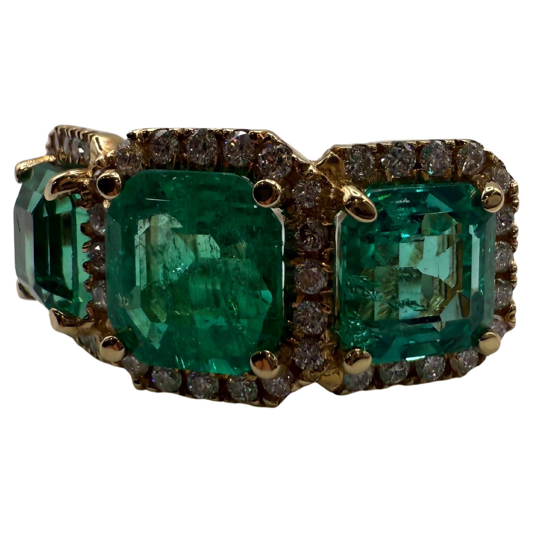 6.30ct Emerald Diamond ring 18KT gold For Sale