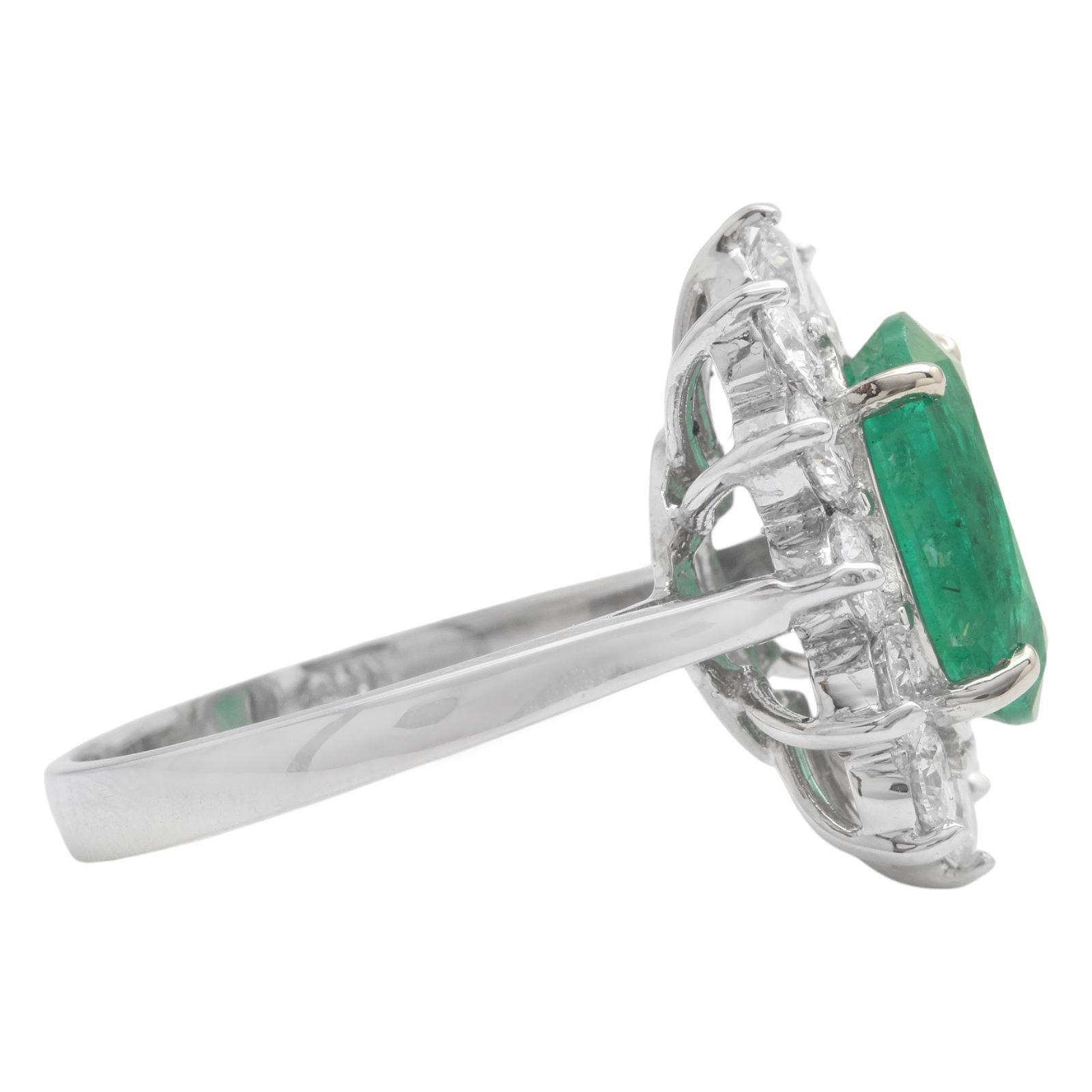 Mixed Cut 6.30Ct Natural Emerald & Diamond 14K Solid White Gold Ring For Sale