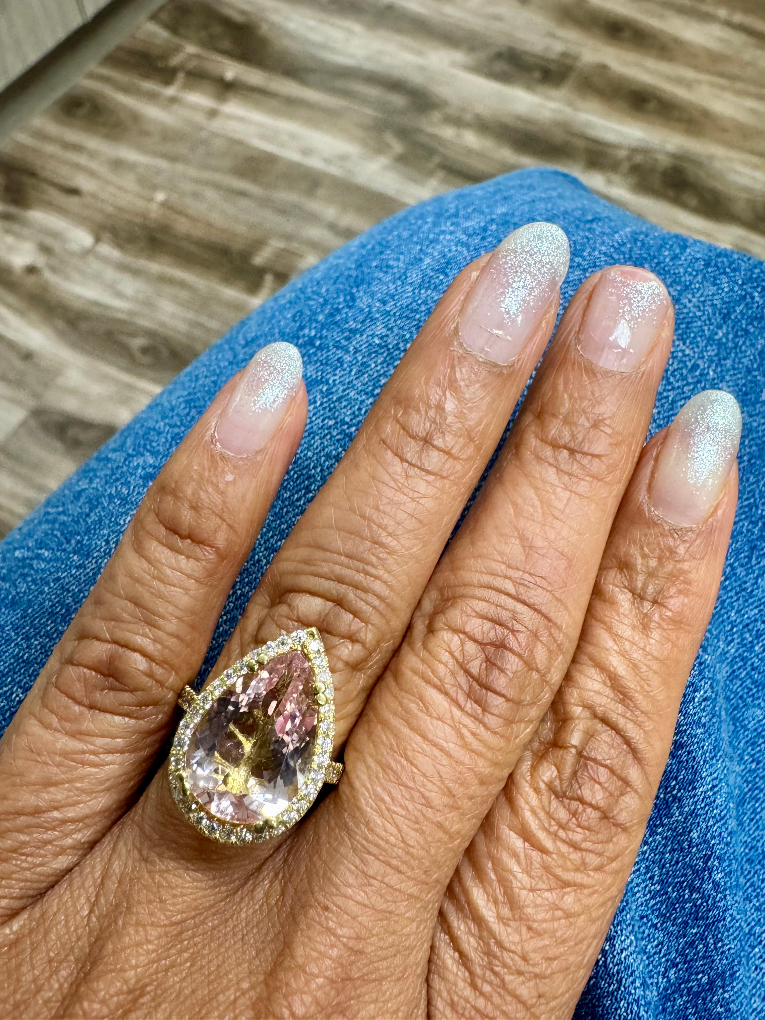 Bague de cocktail en or jaune avec diamant et Morganite de 6,31 carats en vente 4