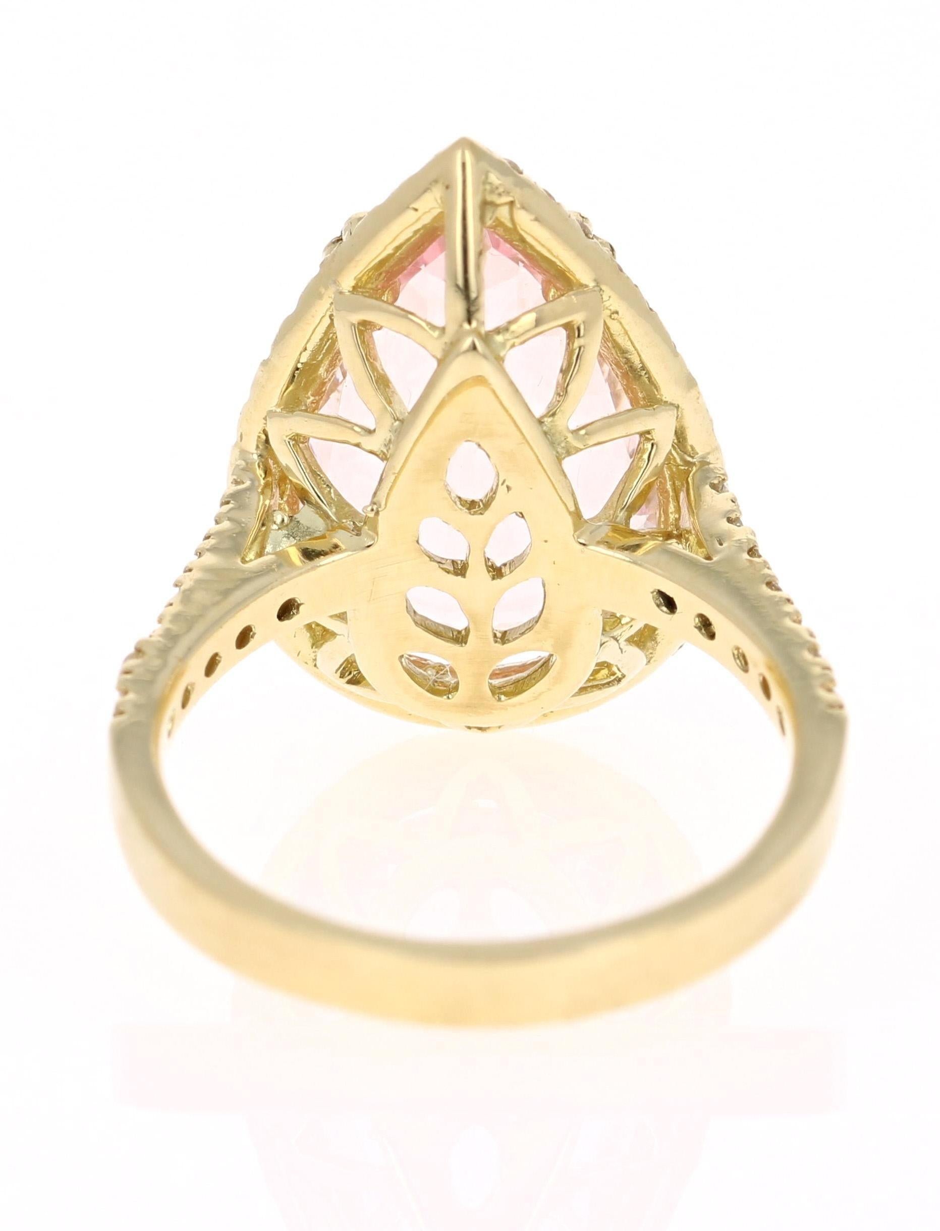 Taille poire Bague de cocktail en or jaune avec diamant et Morganite de 6,31 carats en vente