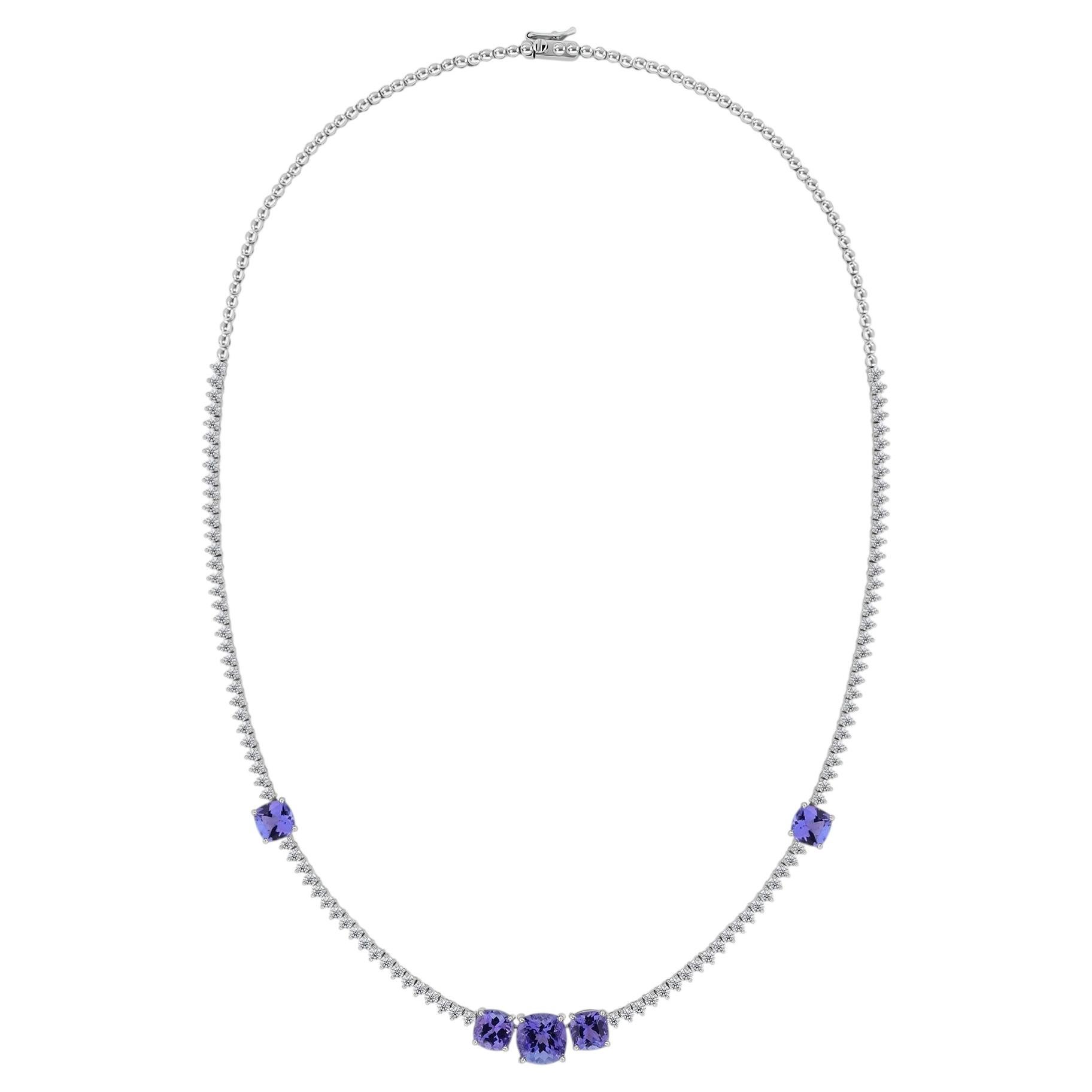 Collana da donna con tanzanite da 6,31 ct e diamanti da 2,6 ct in stile tennis, in oro bianco 18 carati in vendita