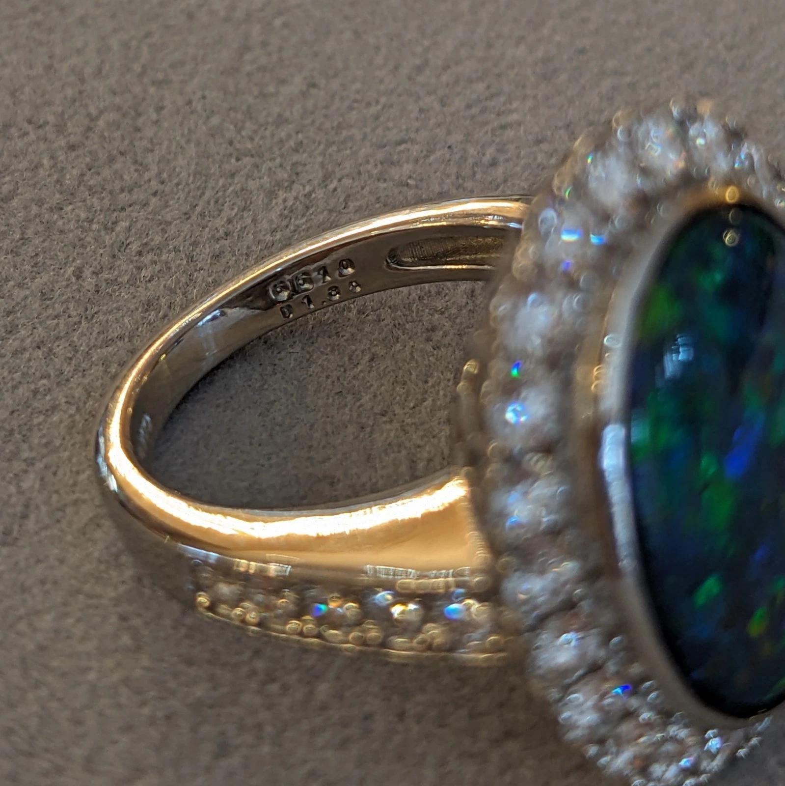 6.31 cts. Natural Black Opal and Diamond Halo Ring in Platinum en vente 2