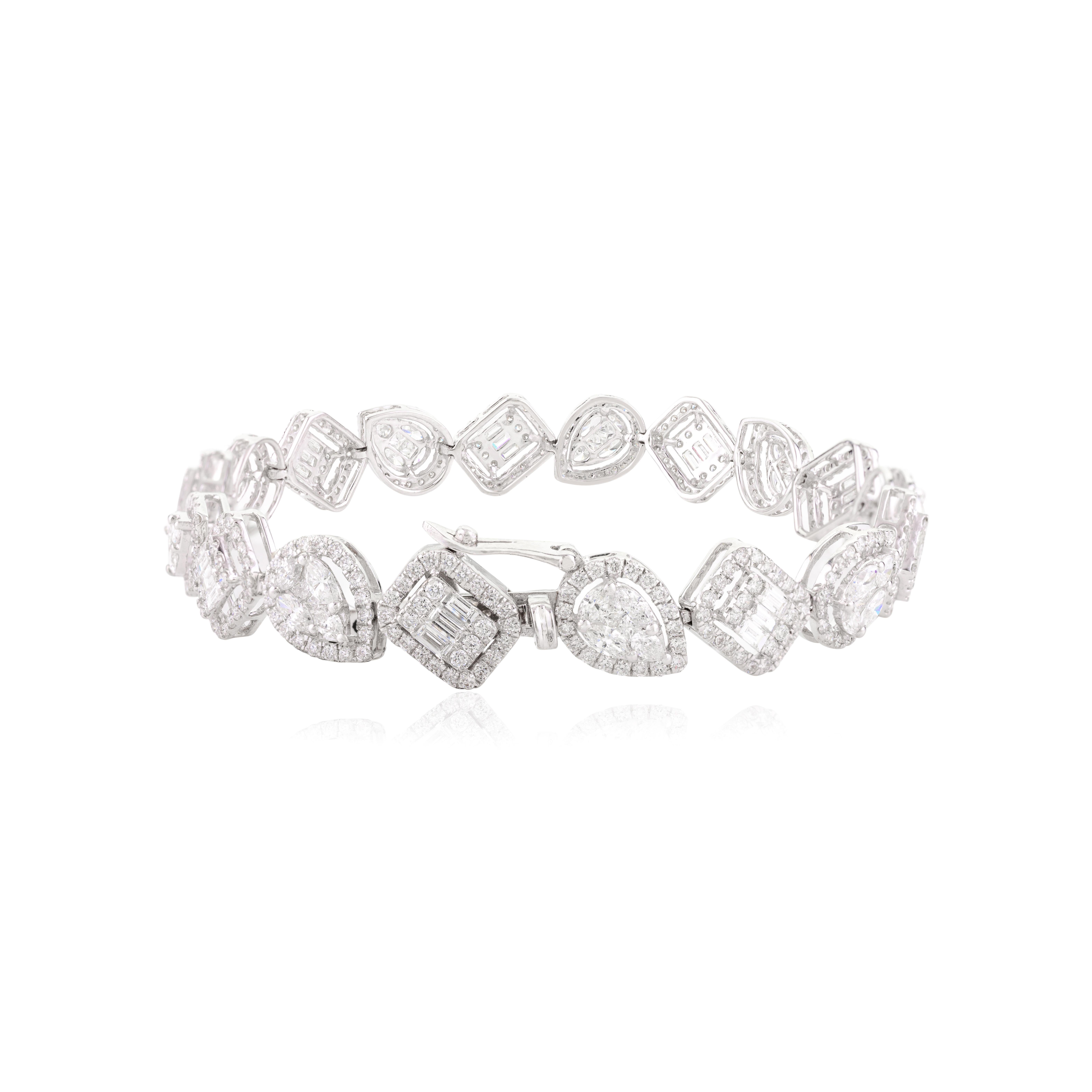 Pulsera de tenis con racimo de diamantes finos de 6,31 quilates para compromiso en oro blanco de 18 quilates en venta 1