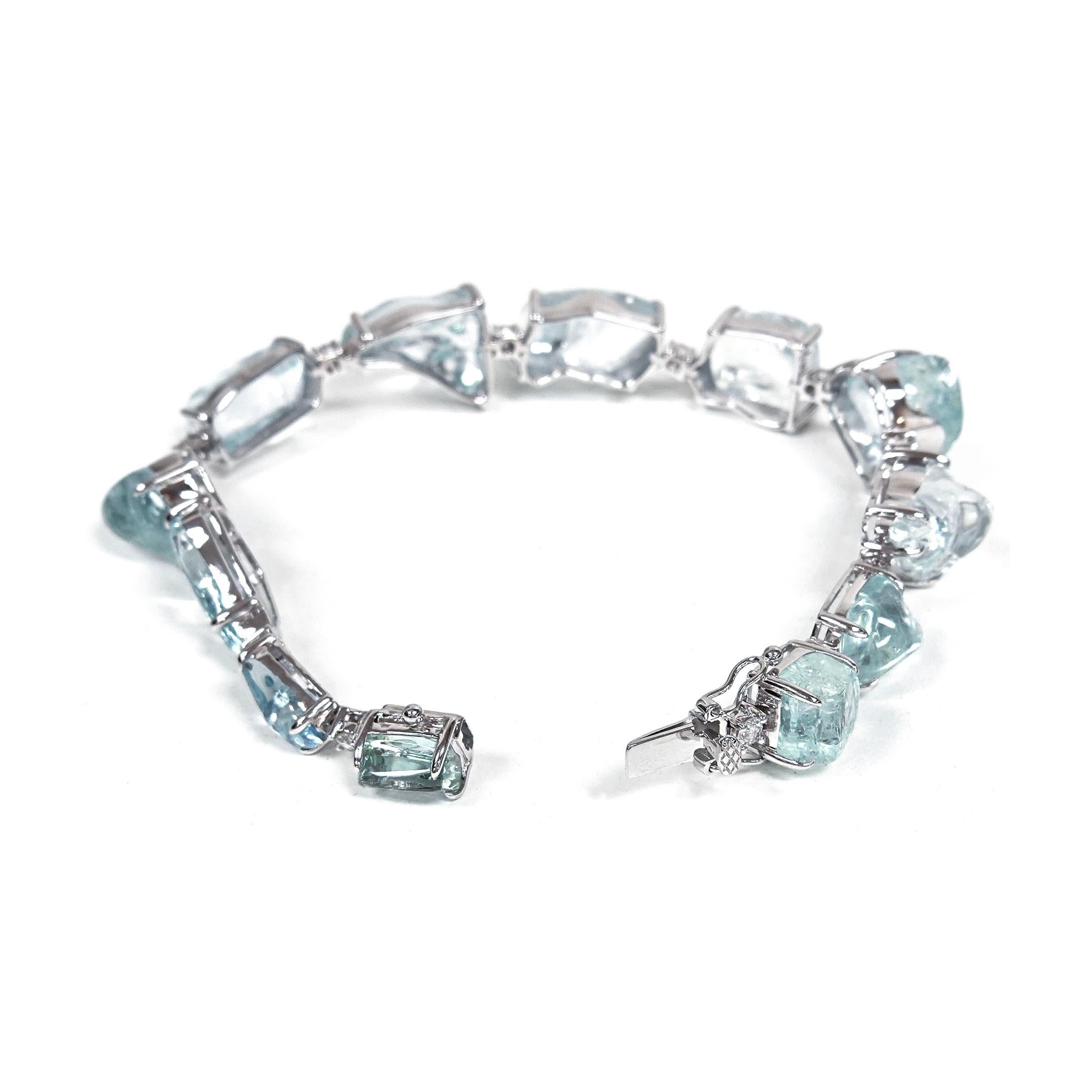 Tumbled 63.10 Carats Aquamarine and Diamond White Gold Bracelet For Sale