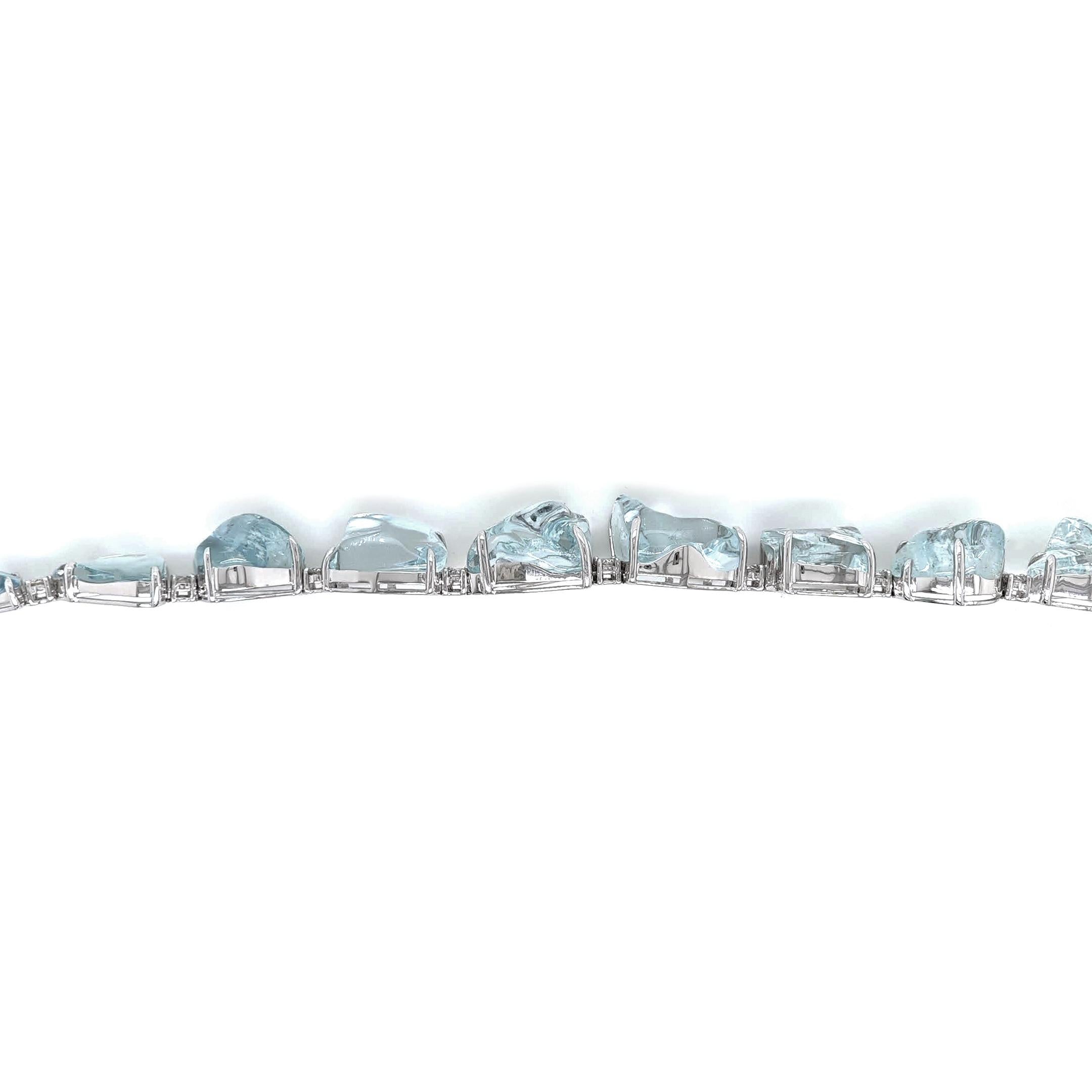 63.10 Carats Aquamarine and Diamond White Gold Bracelet In New Condition For Sale In New York, NY