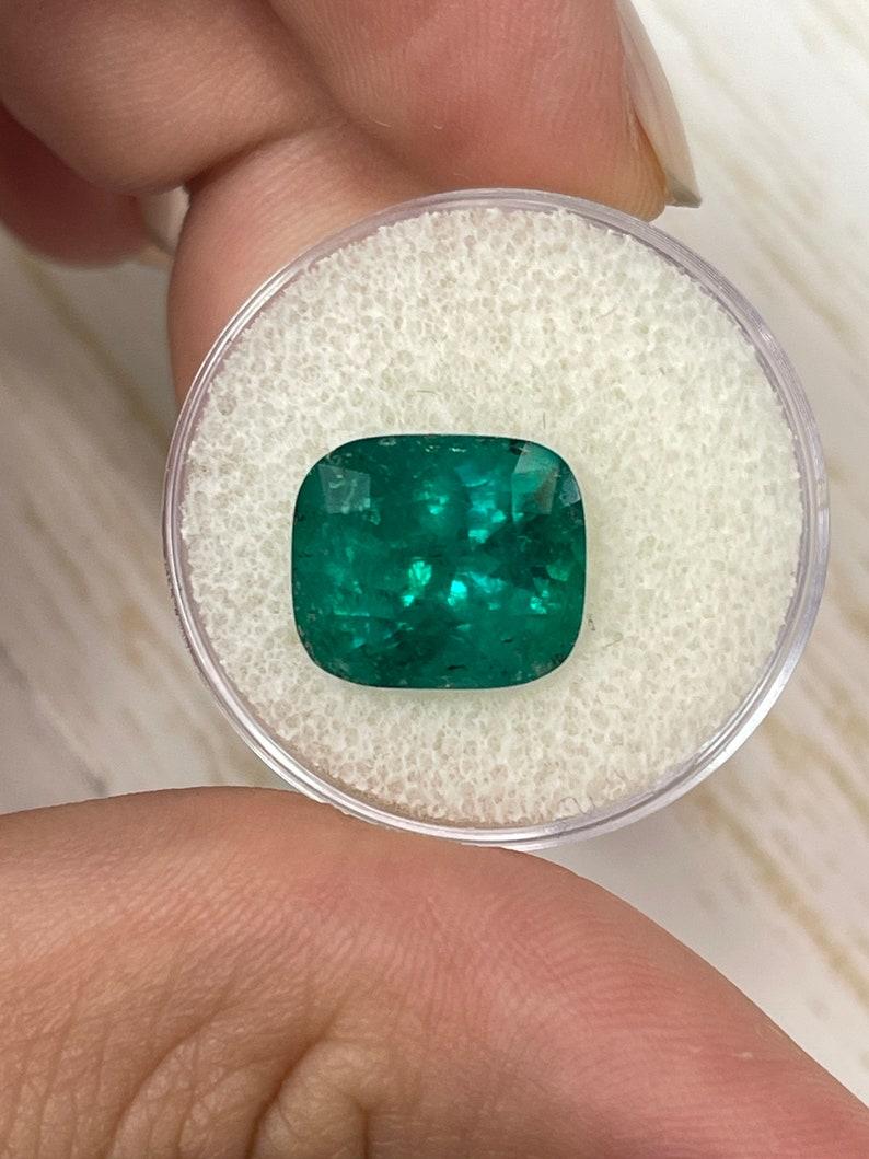 6.32 Carat Muzo Green Colombian Emerald - Cushion Cut Genuine May Birthstone For Sale 3