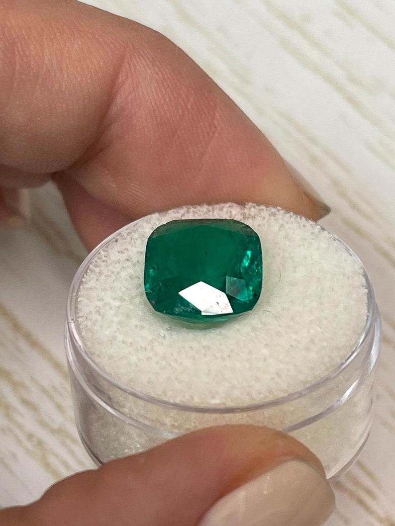 6.32 Carat Muzo Green Colombian Emerald - Cushion Cut Genuine May Birthstone For Sale 1