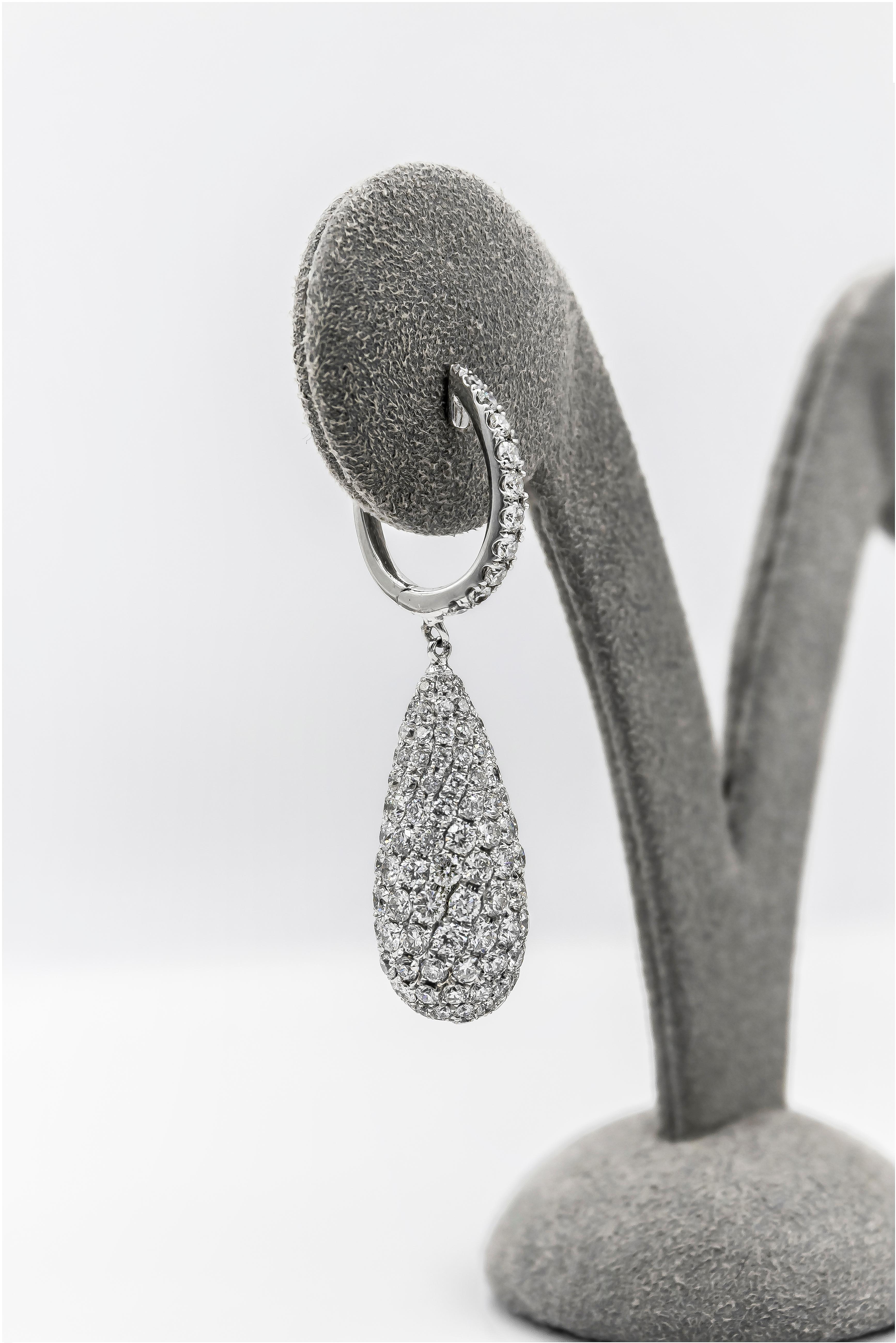 Roman Malakov 6.33 Carats Total Round Diamond Pave Tear Drop Dangle Earrings In New Condition For Sale In New York, NY